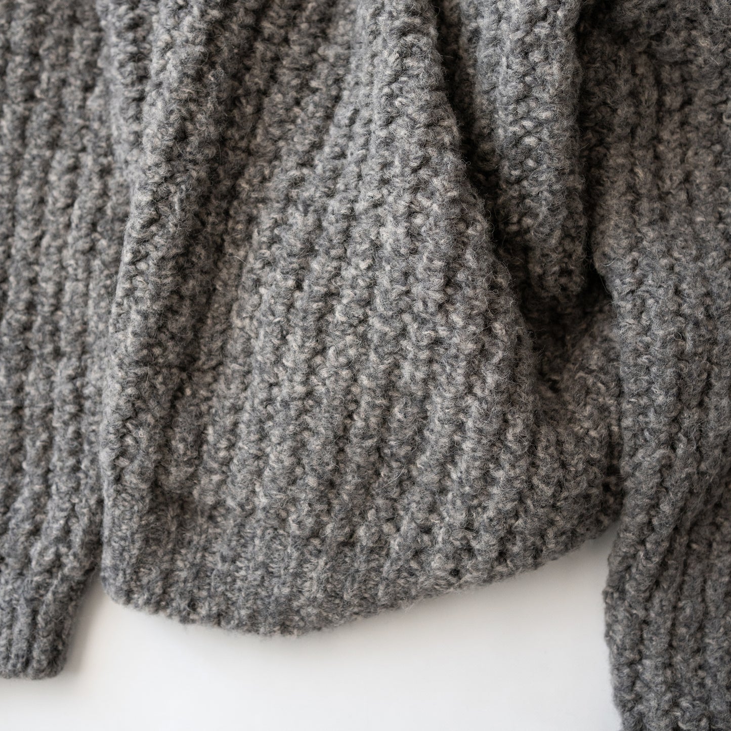 YOKE/ Baby Alpaca Big Waffle Sweater "TOP GRAY"