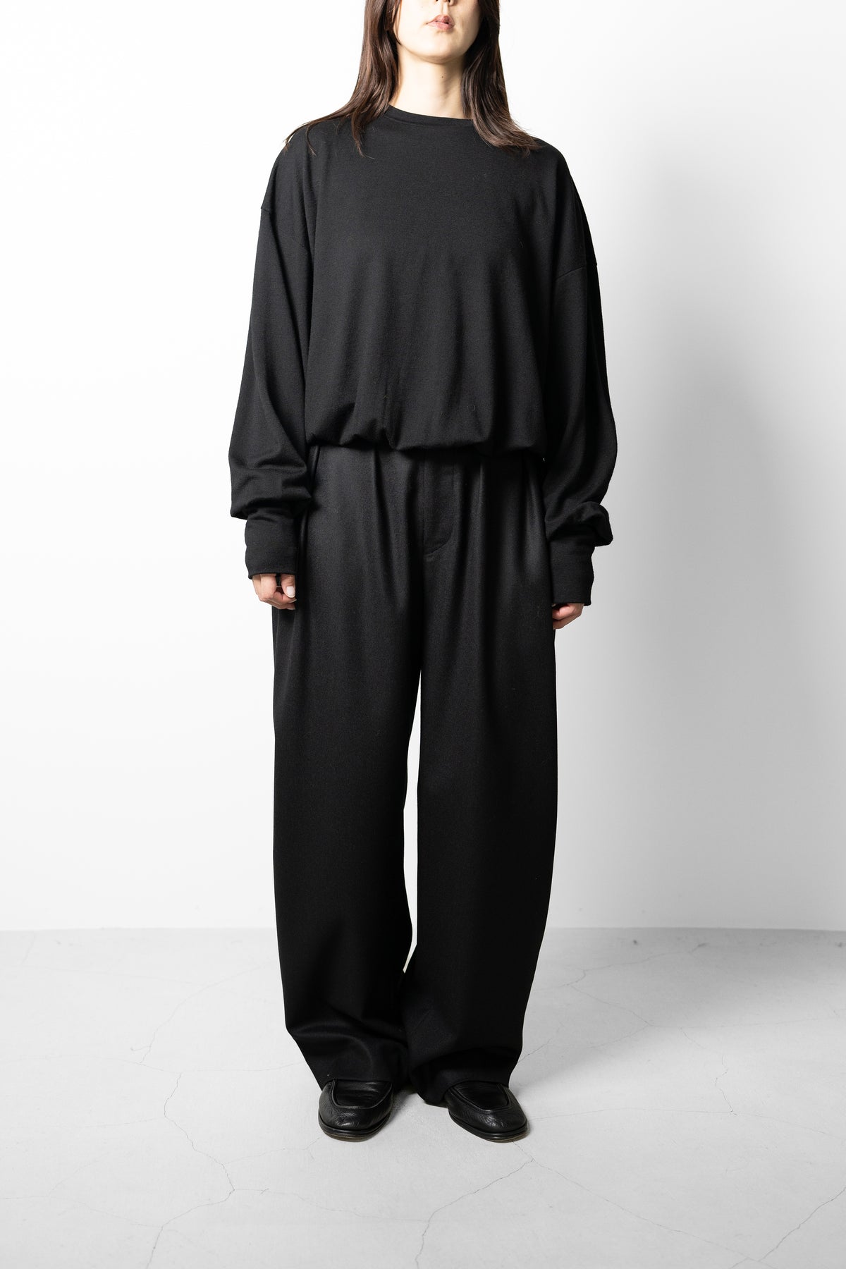barbell object / wool bo top "black"