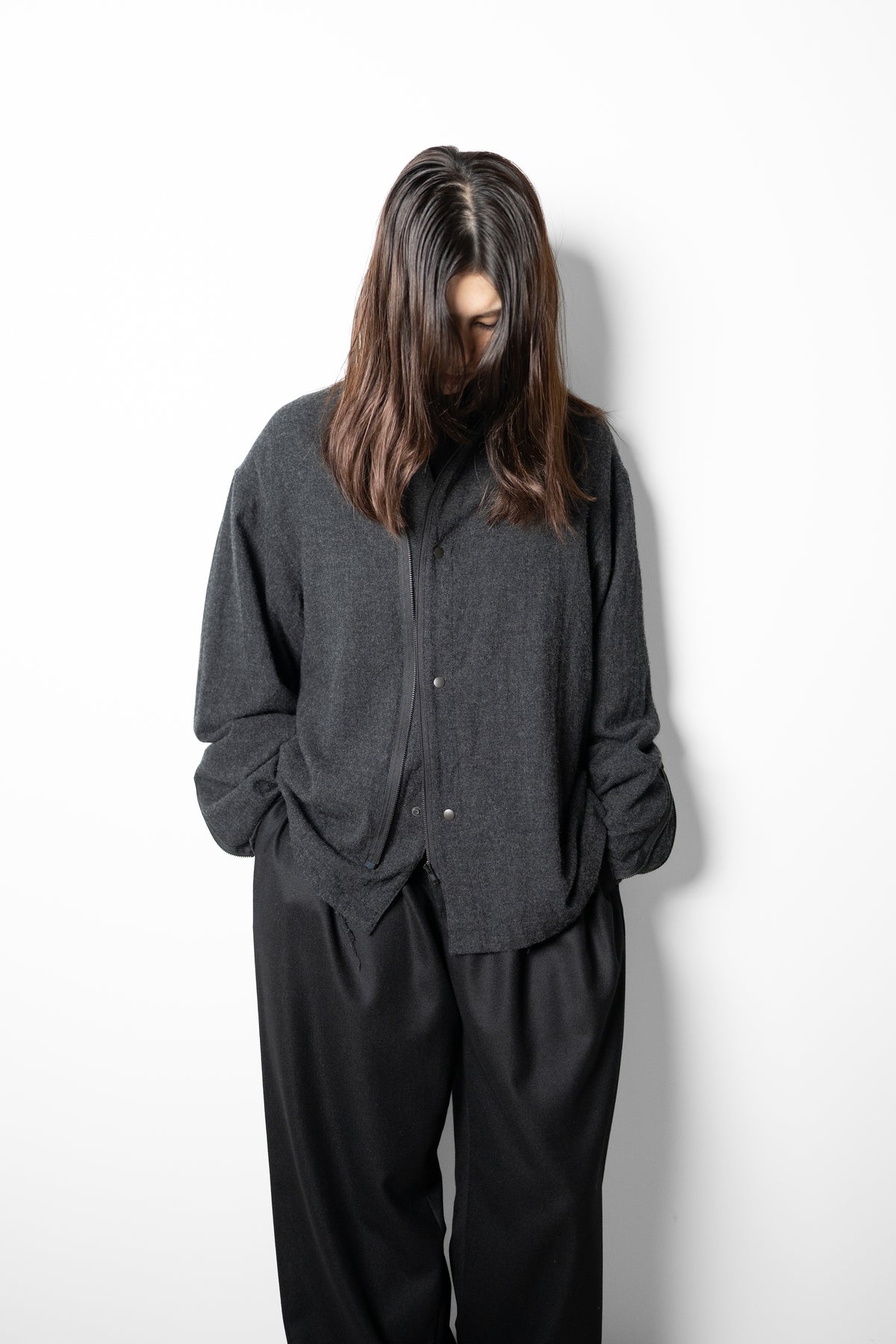 barbell object / zipper bl "charcoal"