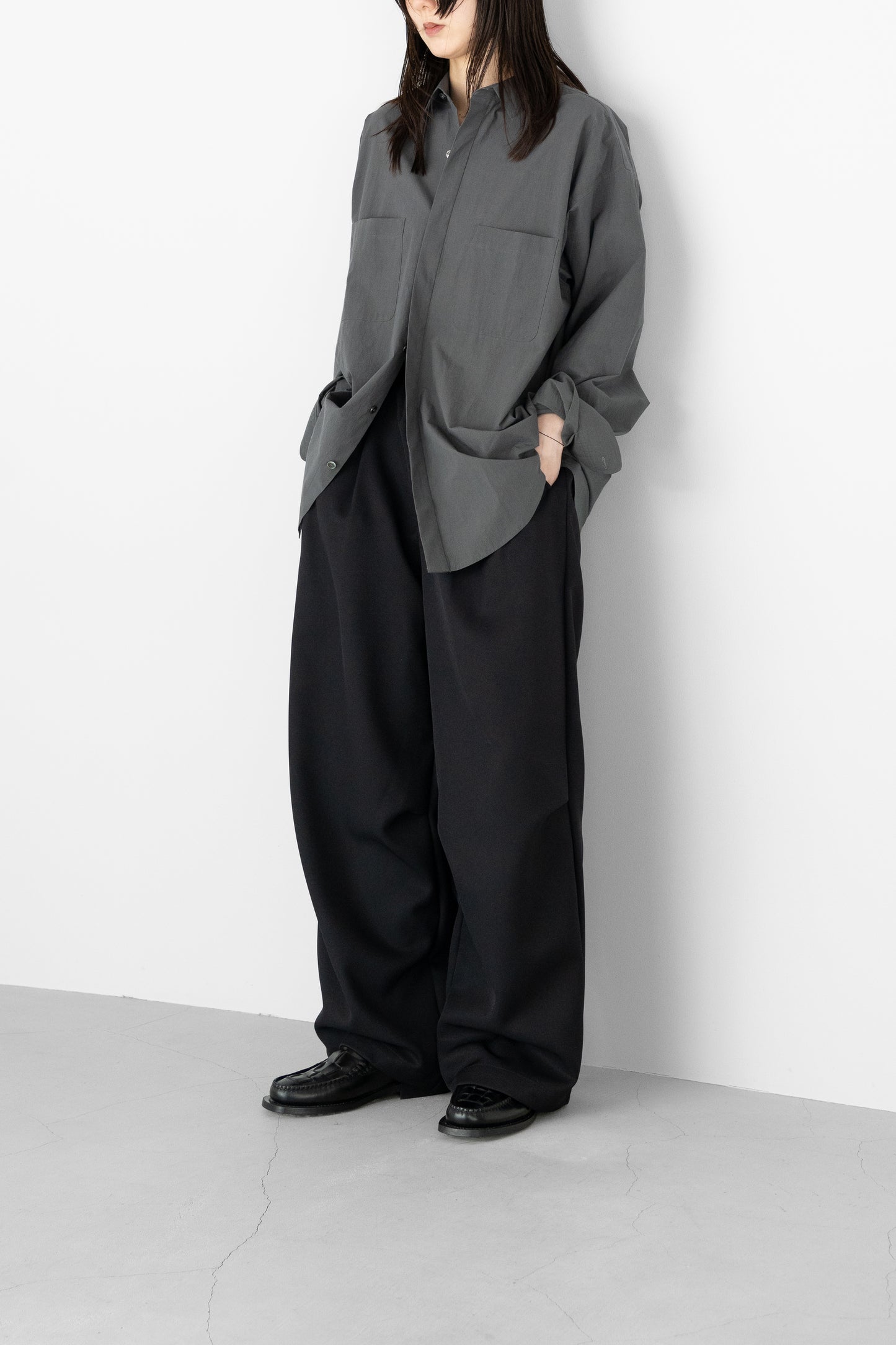 Antwort / DRAPE TUCK PANTS "BLACK"