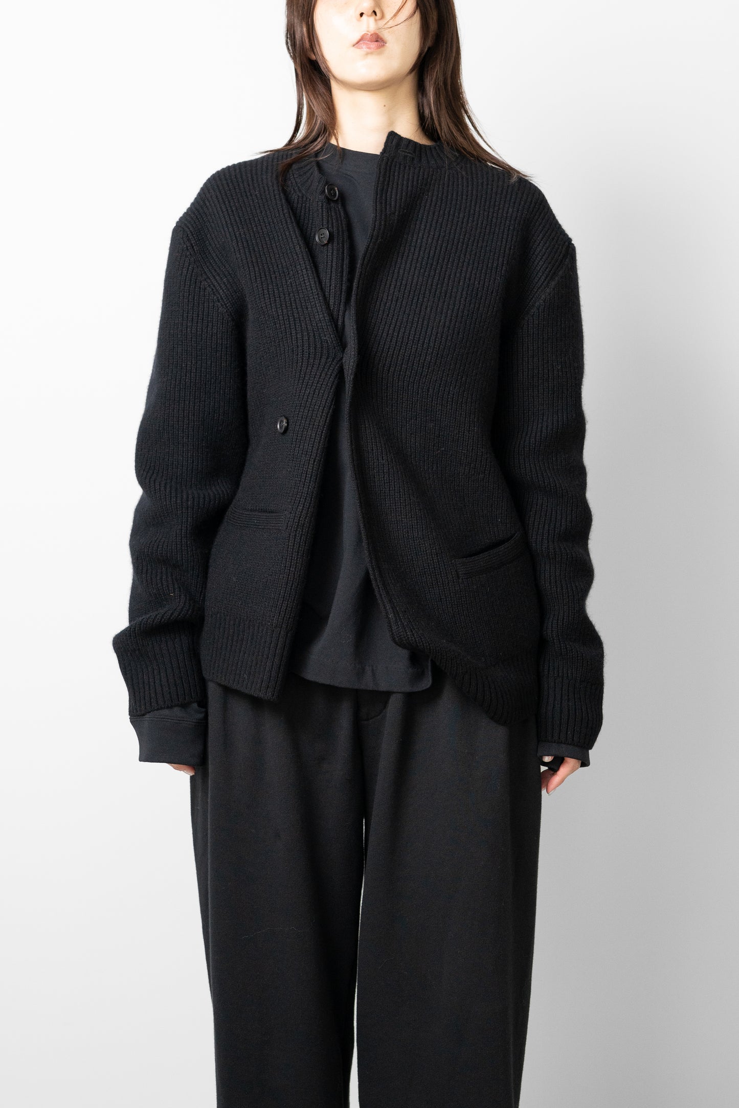 YOKE/ Sculptural Wired Crew Neck Cardigan "BLACK"