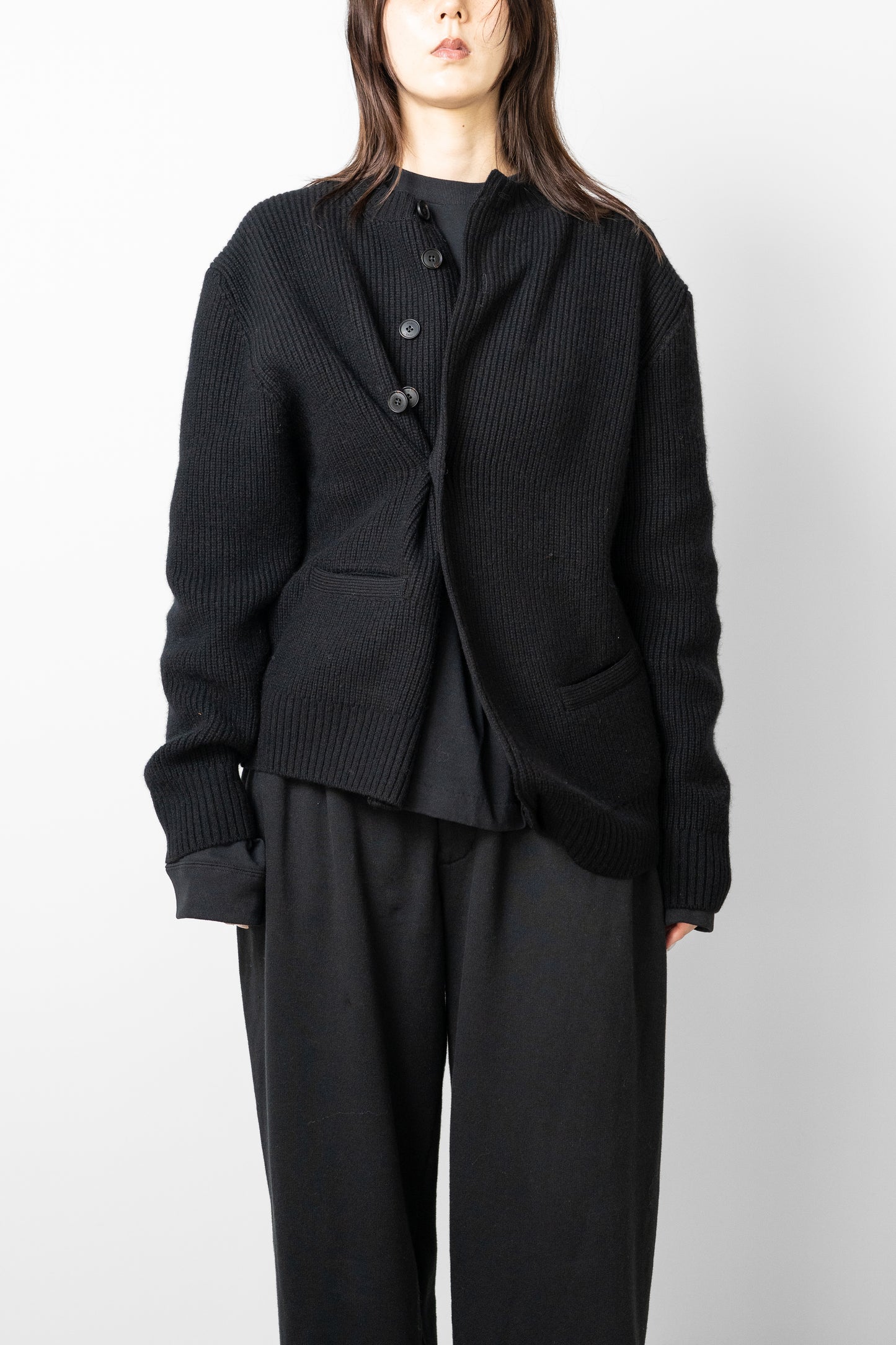 YOKE/ Sculptural Wired Crew Neck Cardigan "BLACK"