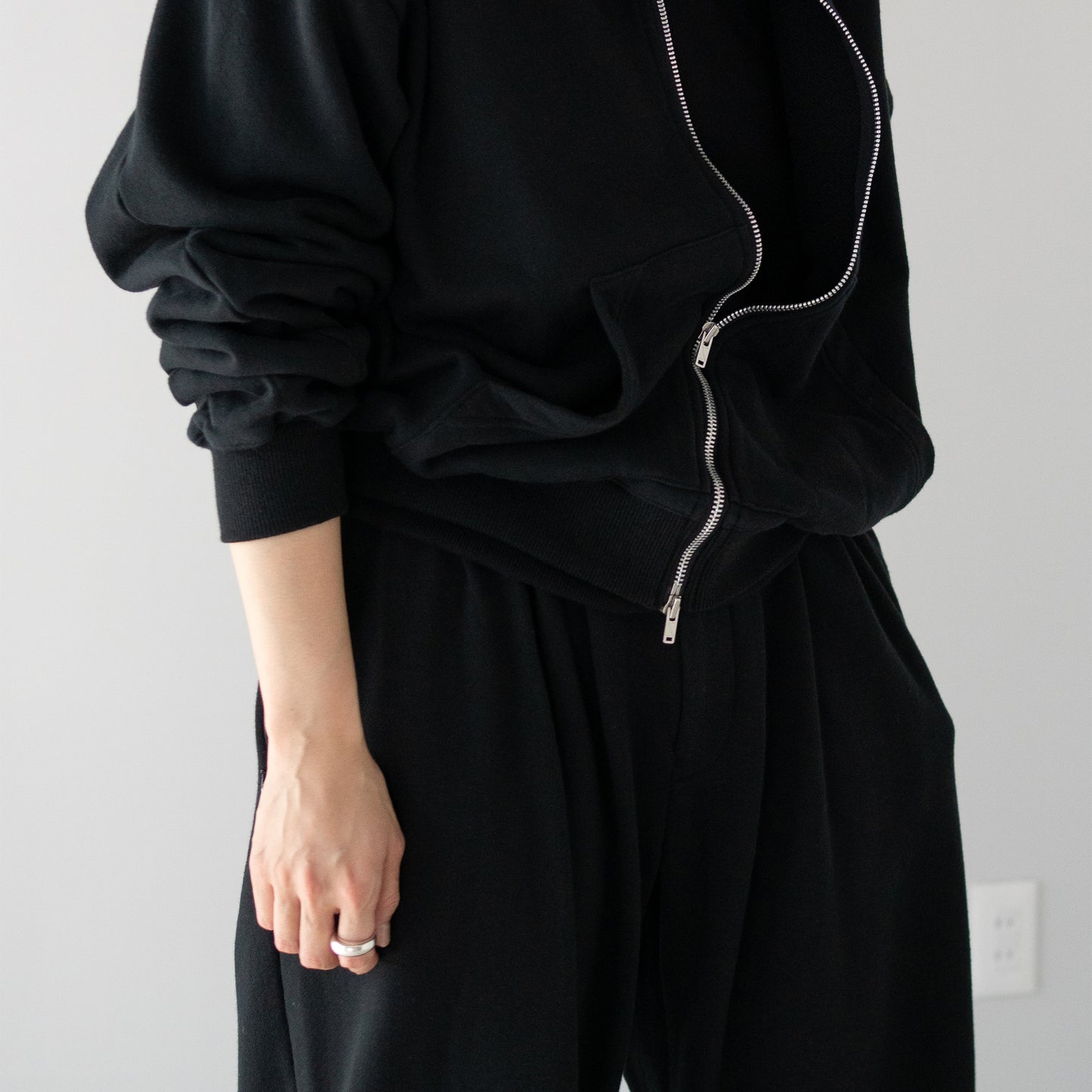 Afiit / ZIP PARKA "BLACK"