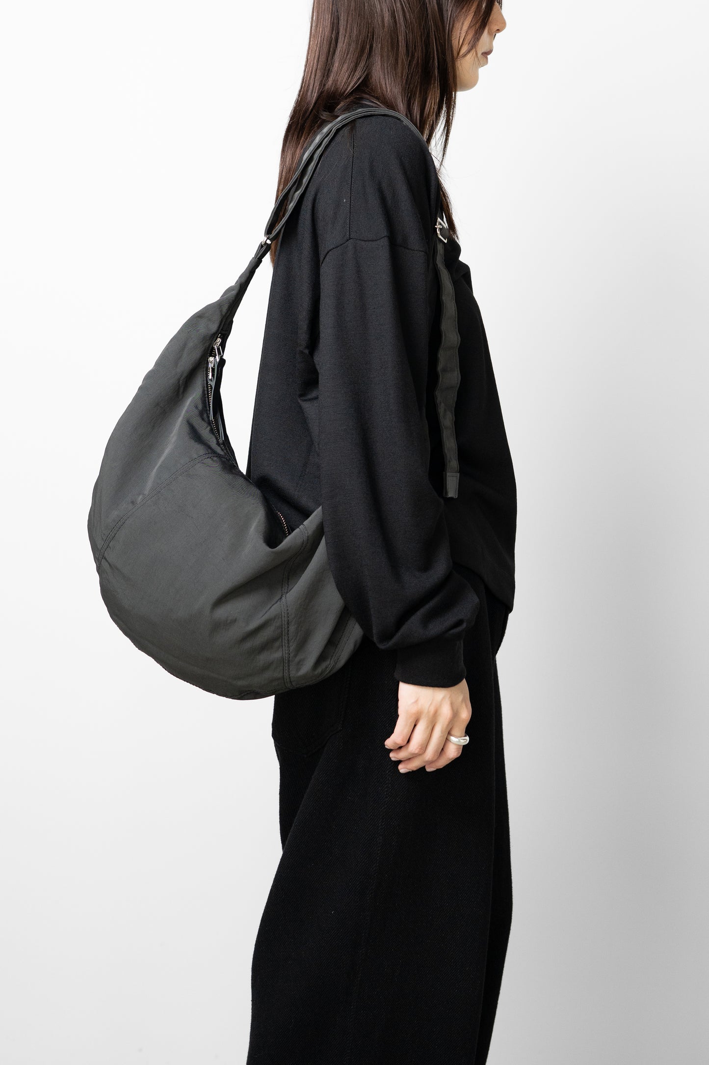 YOKE/ Nylon Circle Shoulder Bag "BLACK"