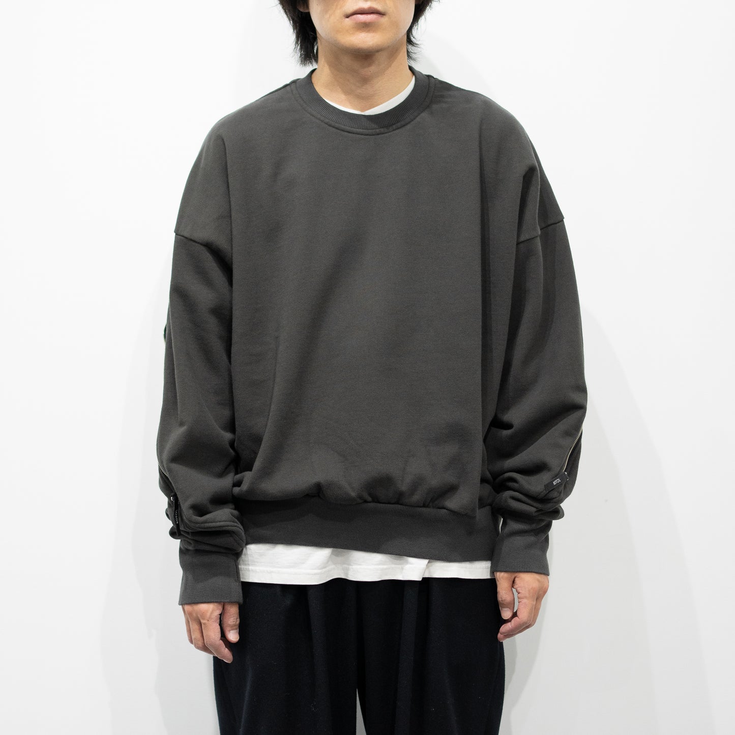 ROTOL/ TRANSFORM CREW NECK SWEAT "BLACK"