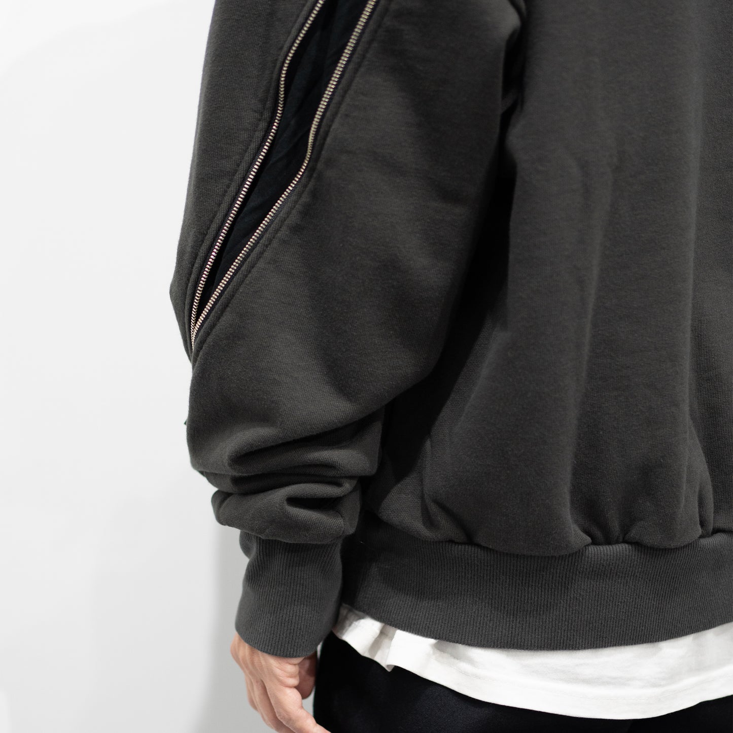 ROTOL/ TRANSFORM CREW NECK SWEAT "BLACK"