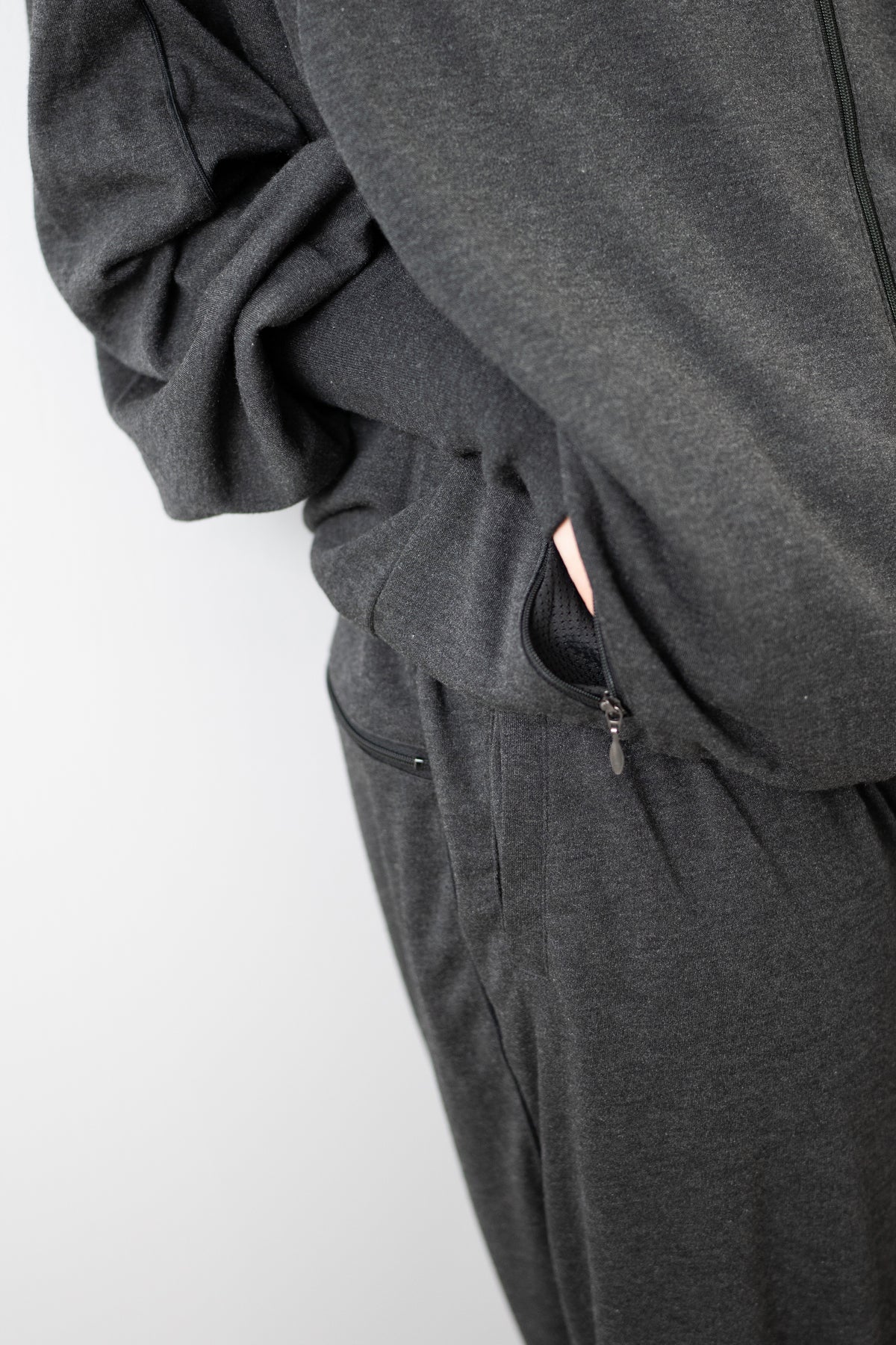 barbell object / track jkt 01 "charcoal"