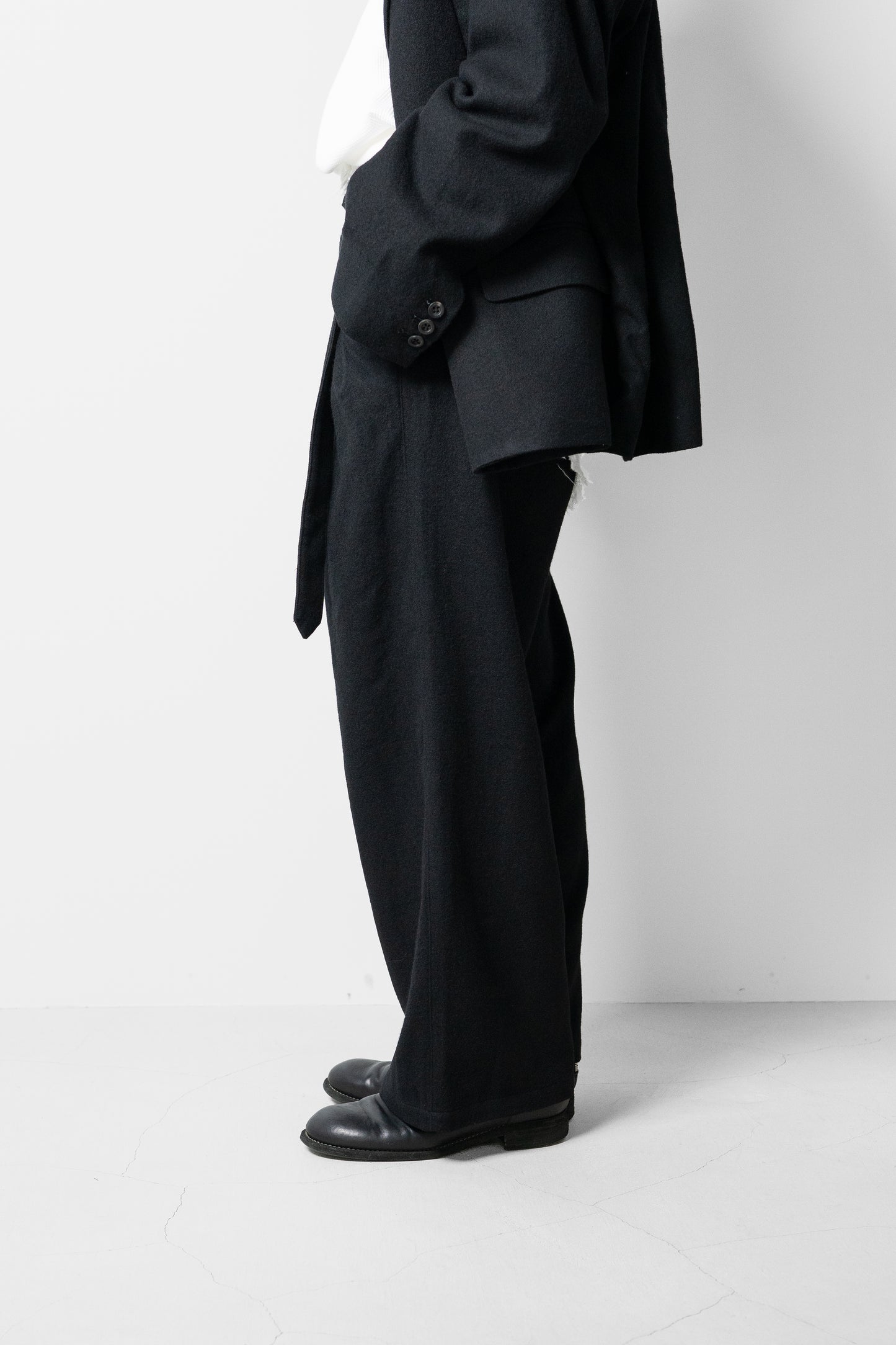 ANCELLM / WOOL BELTED WIDE SLACKS "BLACK"