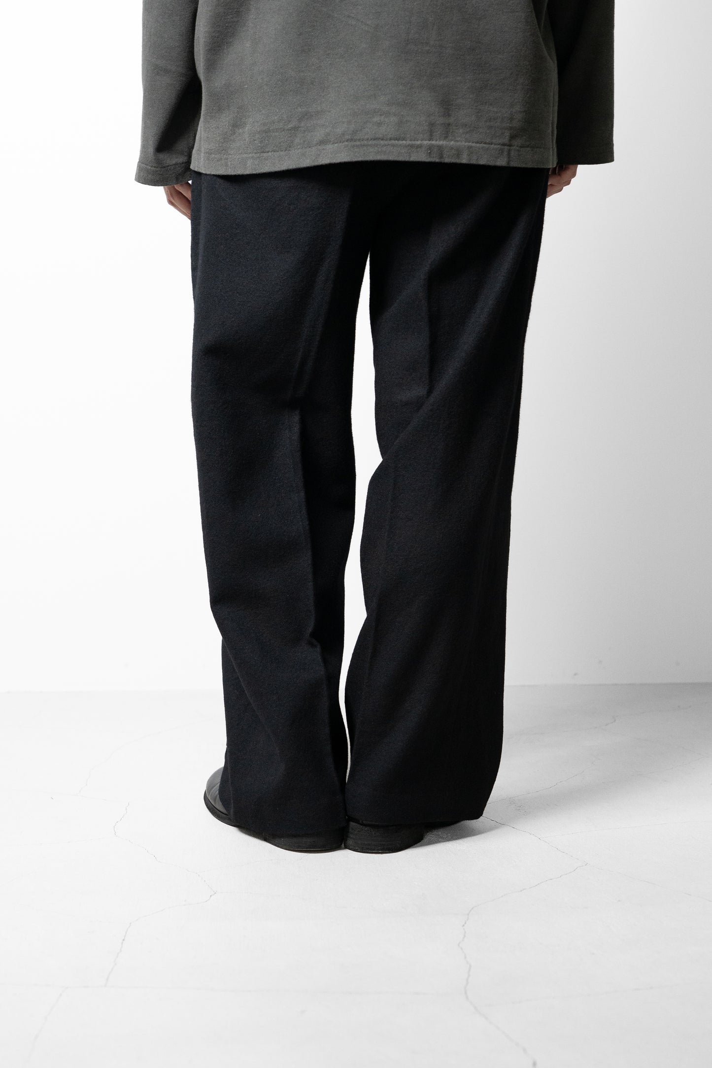 ANCELLM / WOOL SLACKS "BLACK"