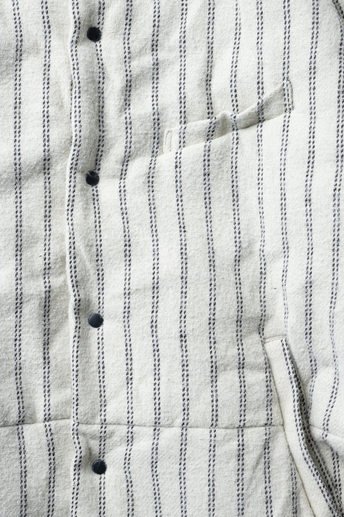 ANCELLM / STRIPE PADDED SHIRT "IVORY"