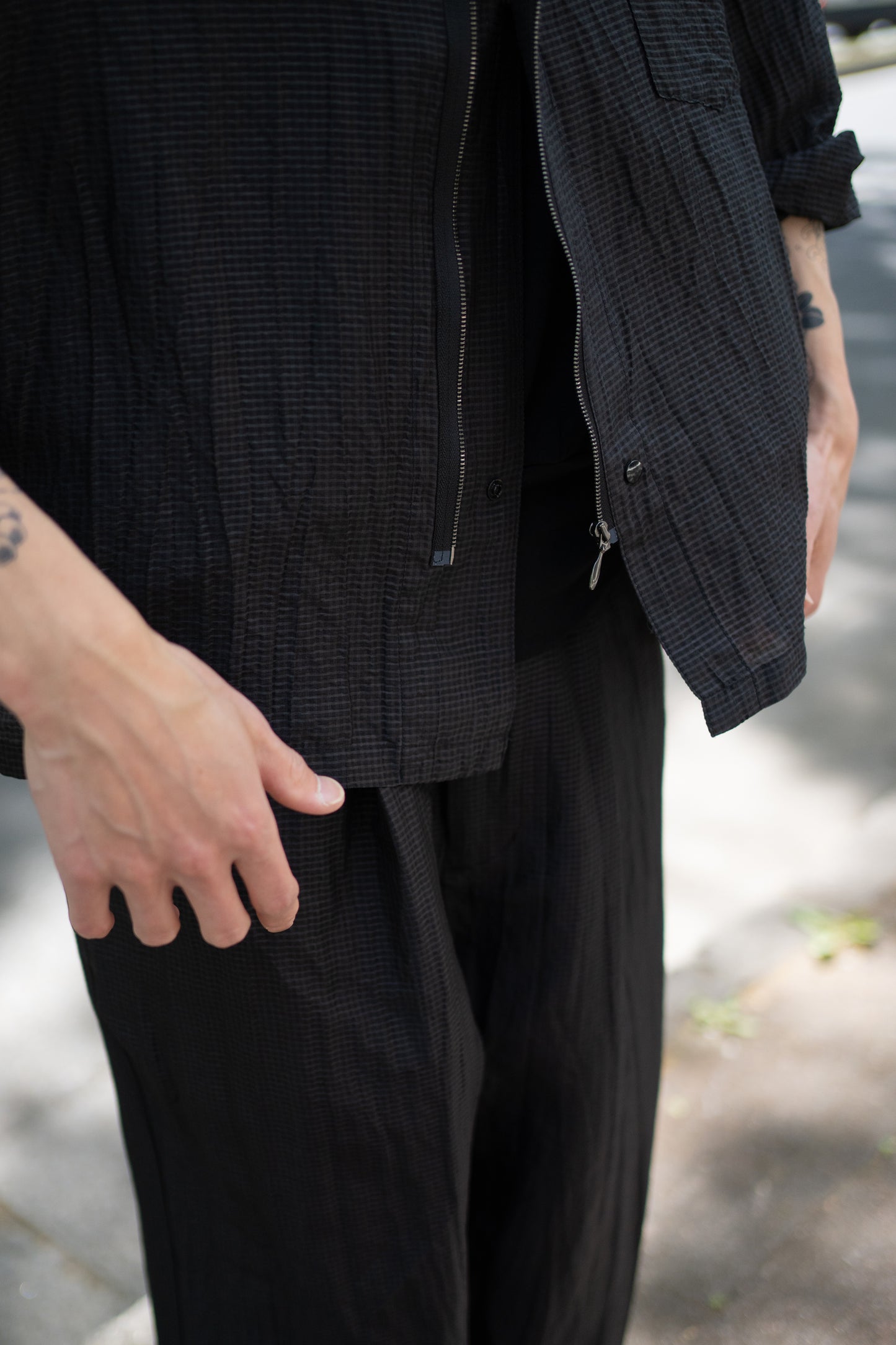 barbell object / zip sh "black"