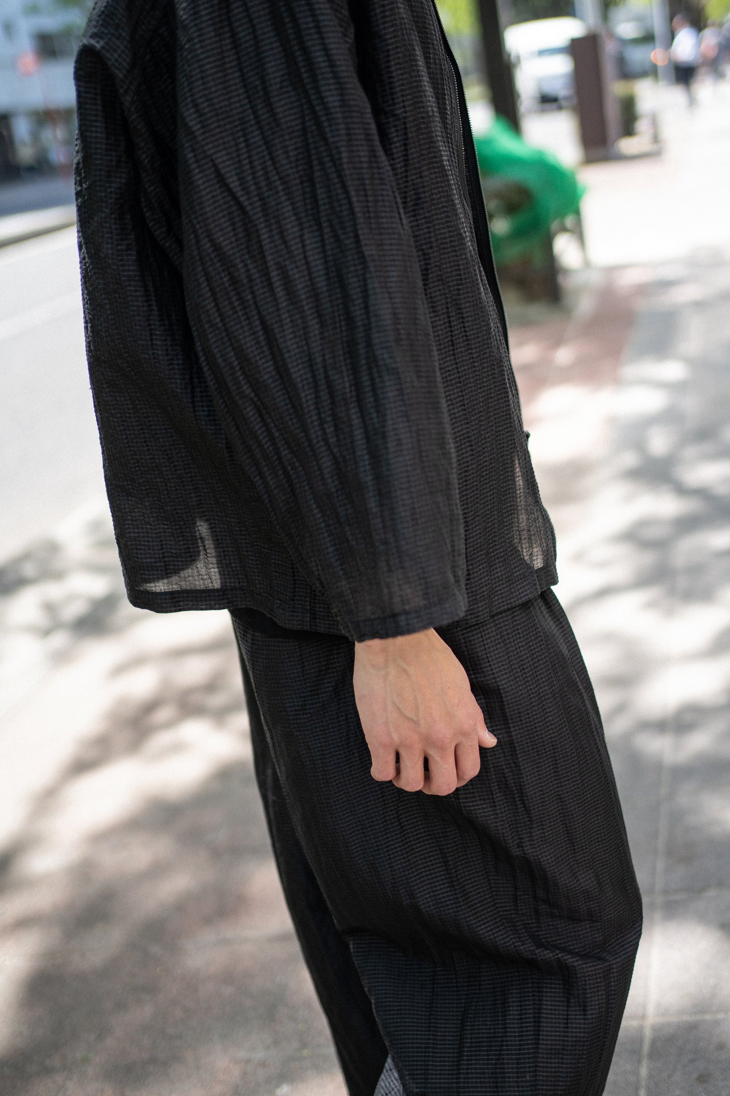 barbell object / zip sh "black"