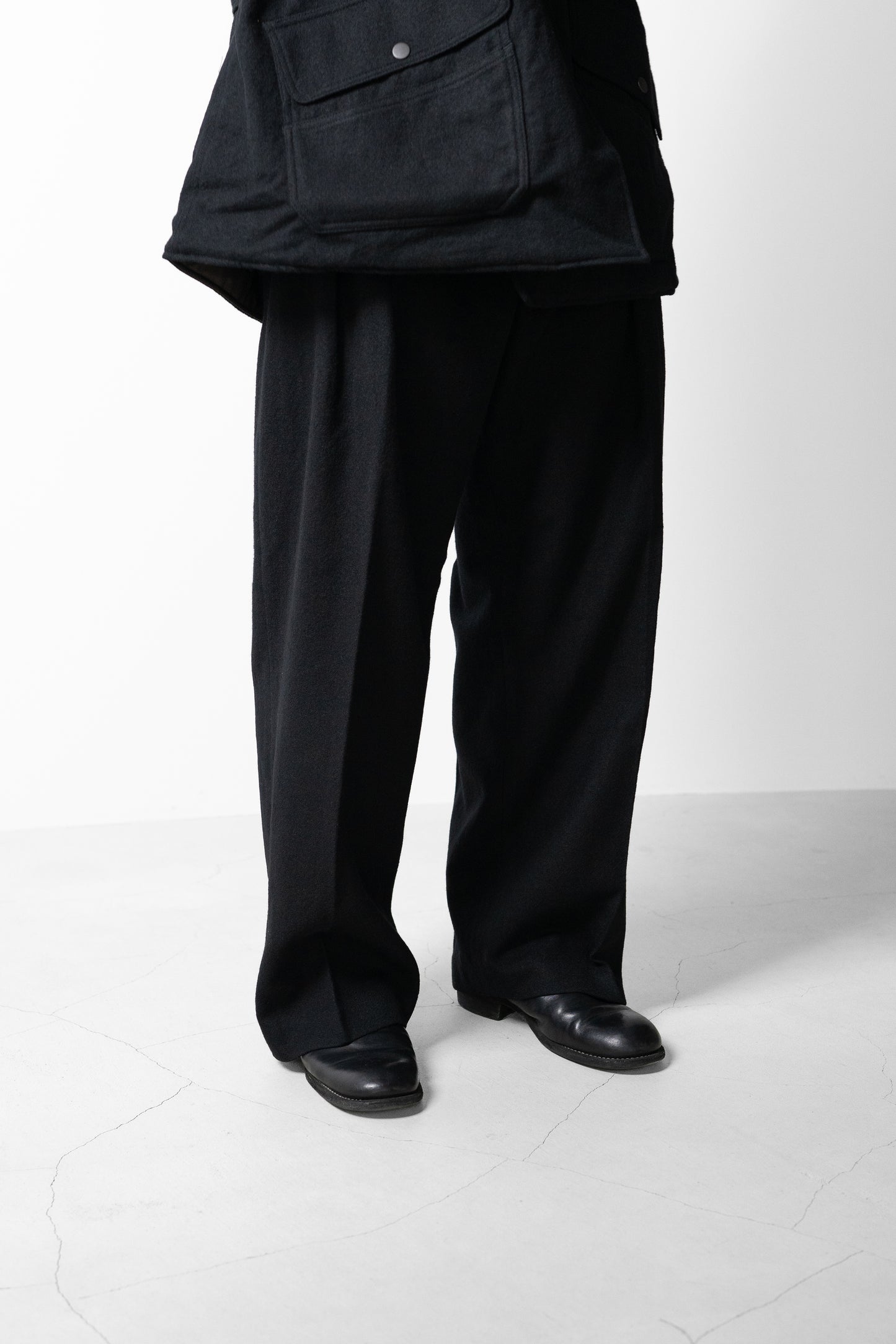 ANCELLM / WOOL SLACKS "BLACK"