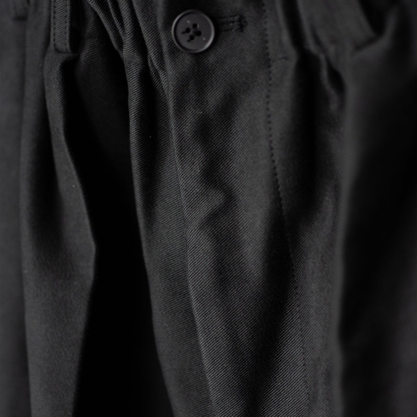 nonnotte/ Draping Elastic Intuck Wide Trousers "Deep Black"