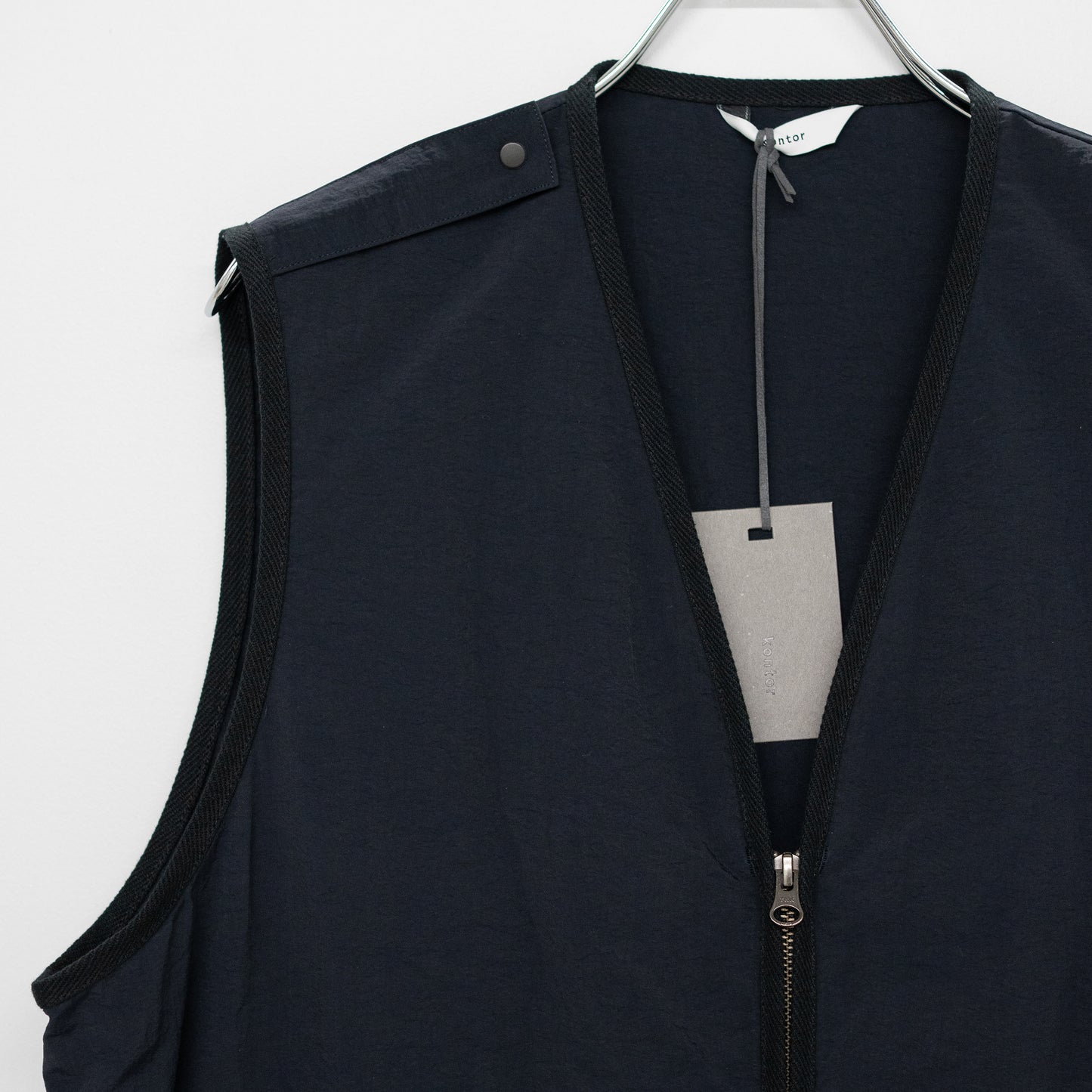 kontor/ KON-VE02251 "BLACK NAVY"