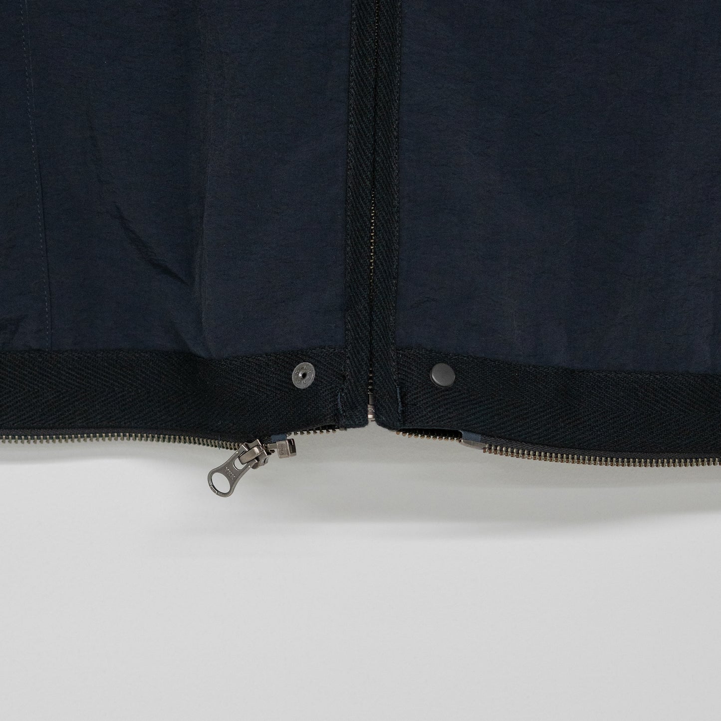 kontor/ KON-VE02251 "BLACK NAVY"