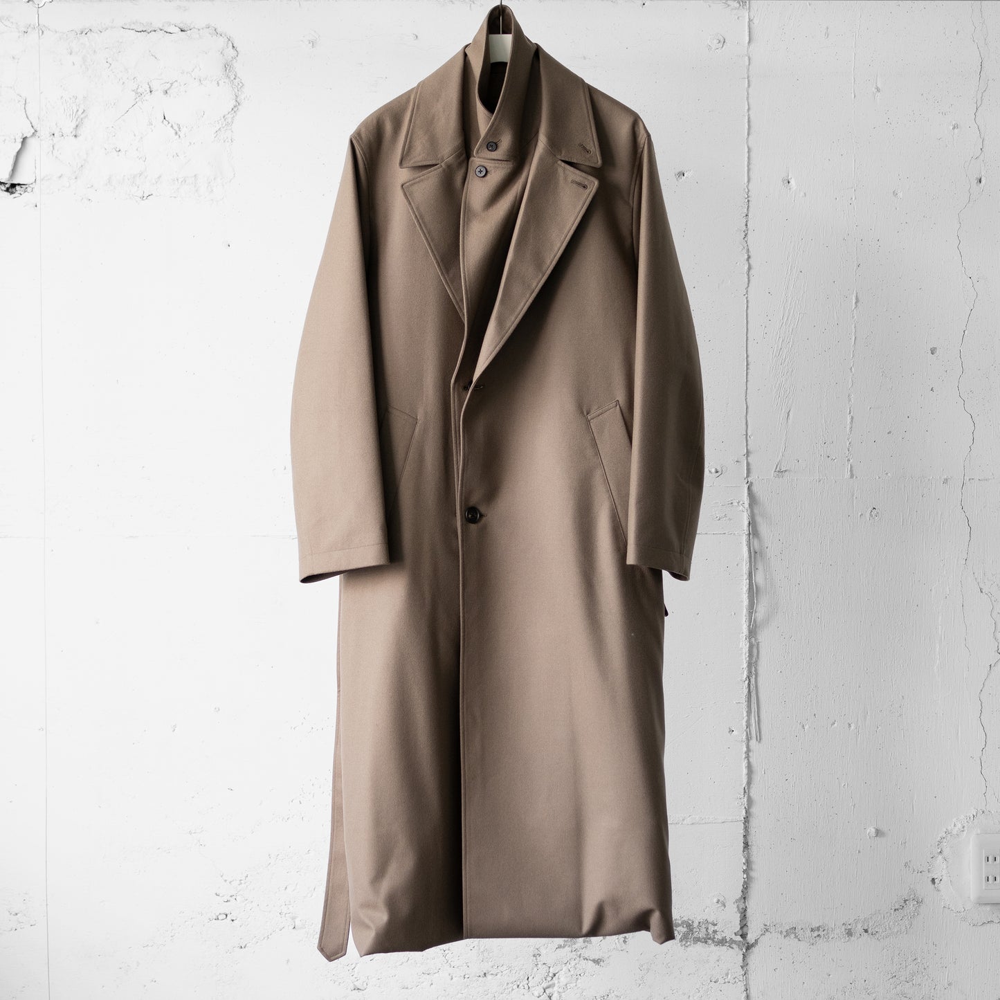 ssstein/ OVERSIZED DOCKING DOUBLE BREASTED COAT "DARK BEIGE"