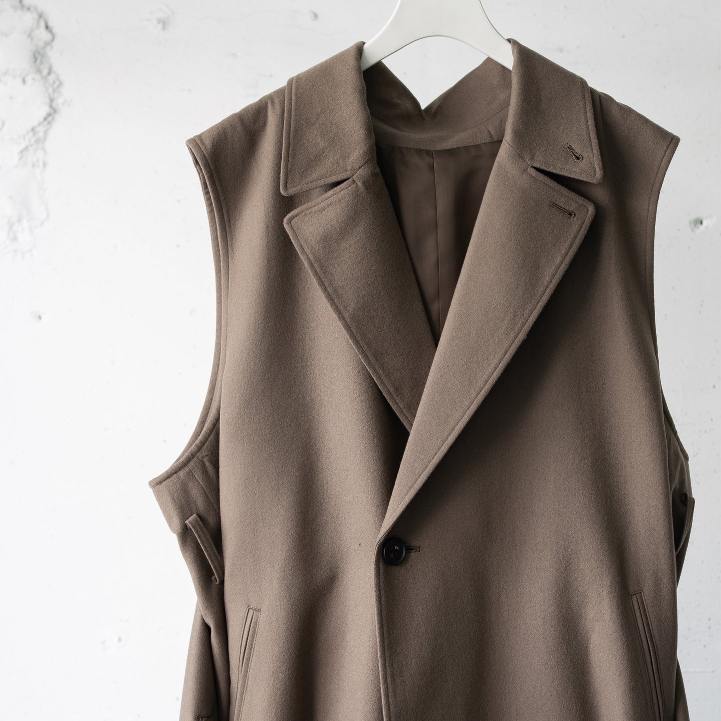 ssstein/ OVERSIZED DOCKING DOUBLE BREASTED COAT "DARK BEIGE"