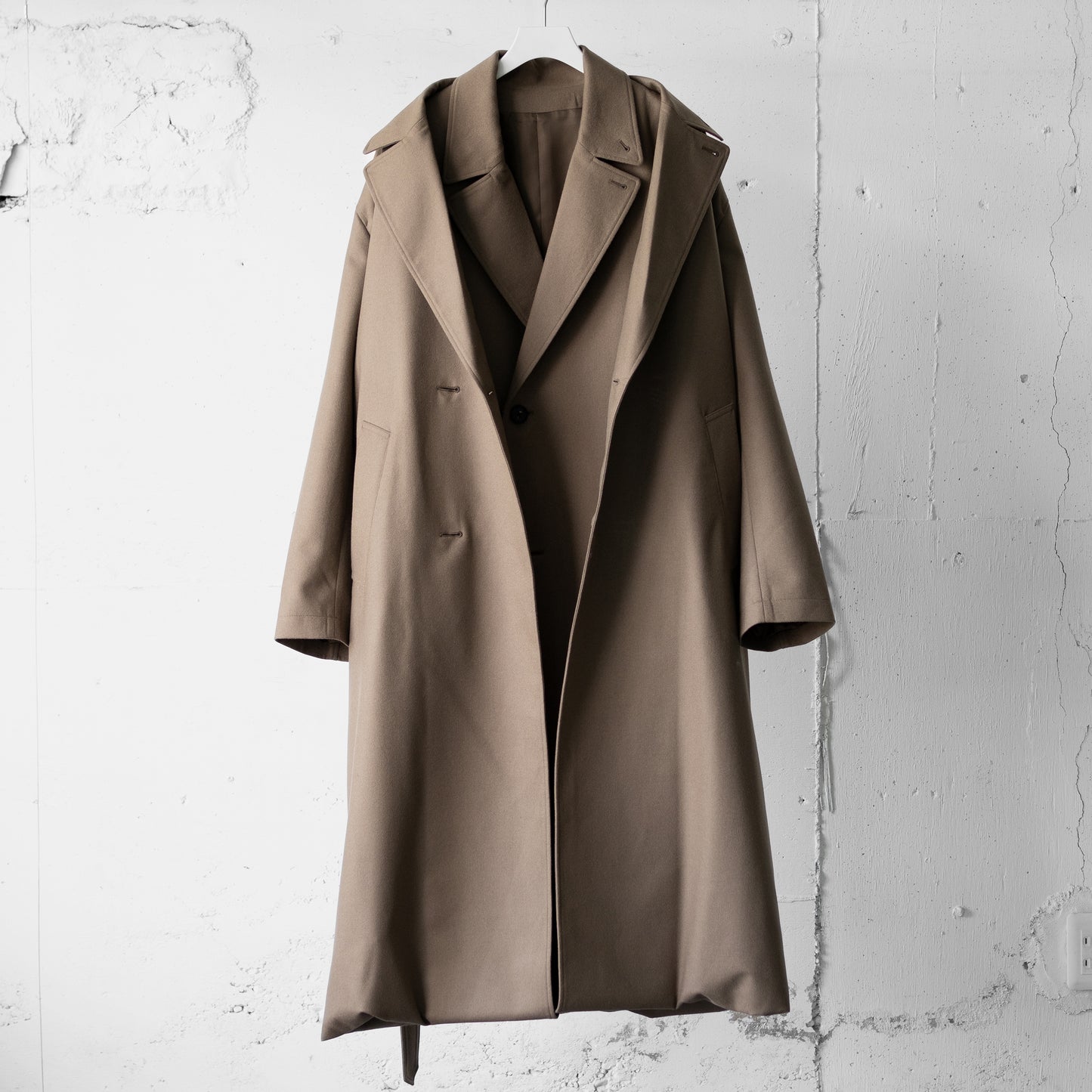 ssstein/ OVERSIZED DOCKING DOUBLE BREASTED COAT "DARK BEIGE"