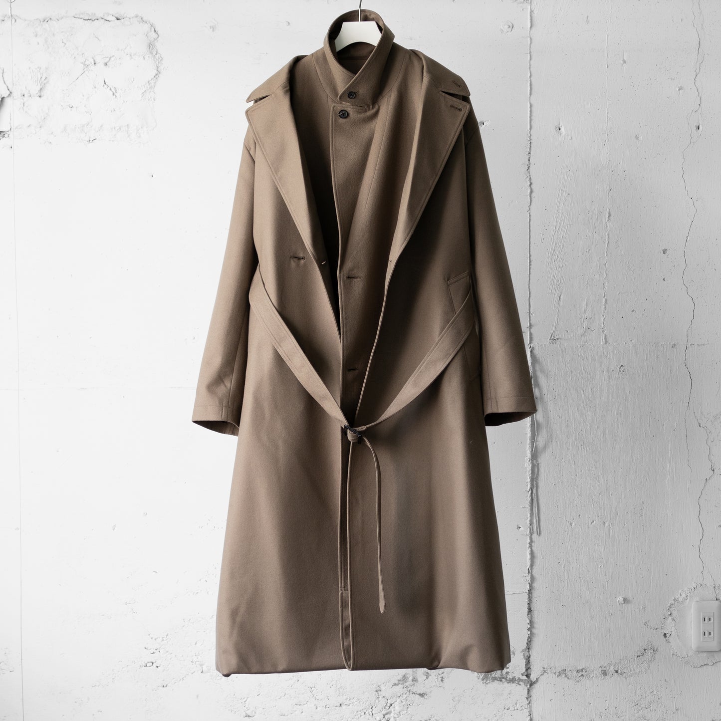 ssstein/ OVERSIZED DOCKING DOUBLE BREASTED COAT "DARK BEIGE"