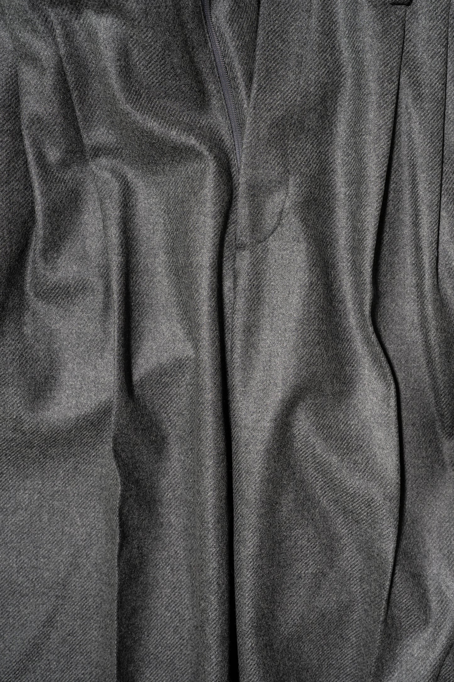 ssstein/ COMPRESSED FLANNEL LONG WIDE TROUSERS "DARK GREY"