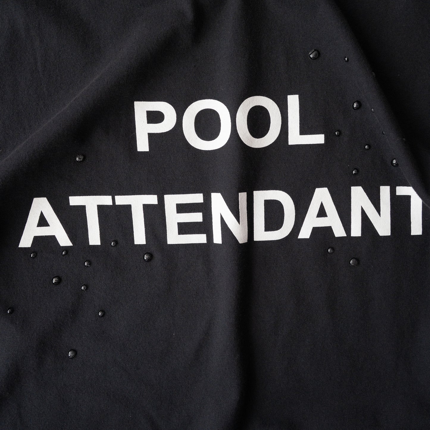paratrait/ POOL ATTENDANT T "BLACK"