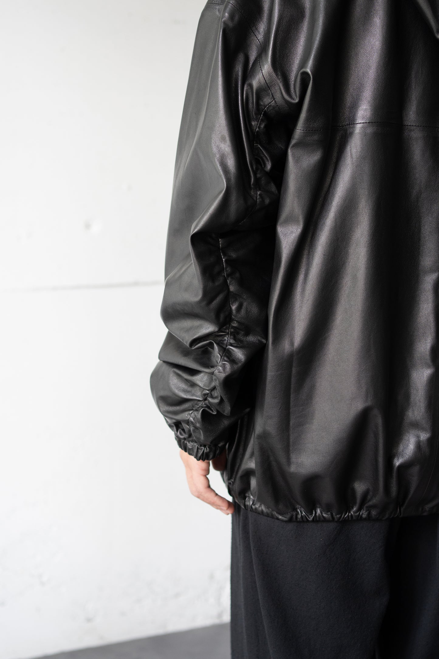 barbell object / faker jkt "black"