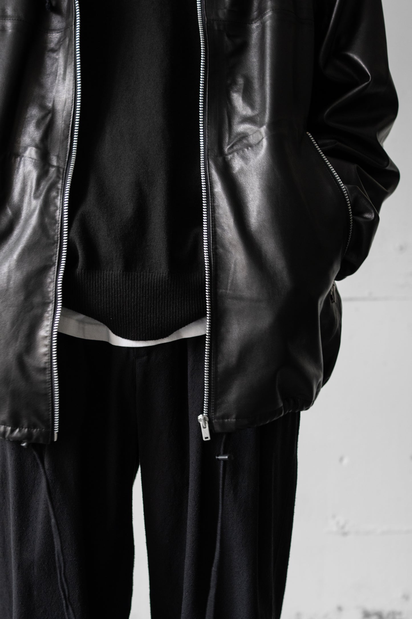 barbell object / faker jkt "black"