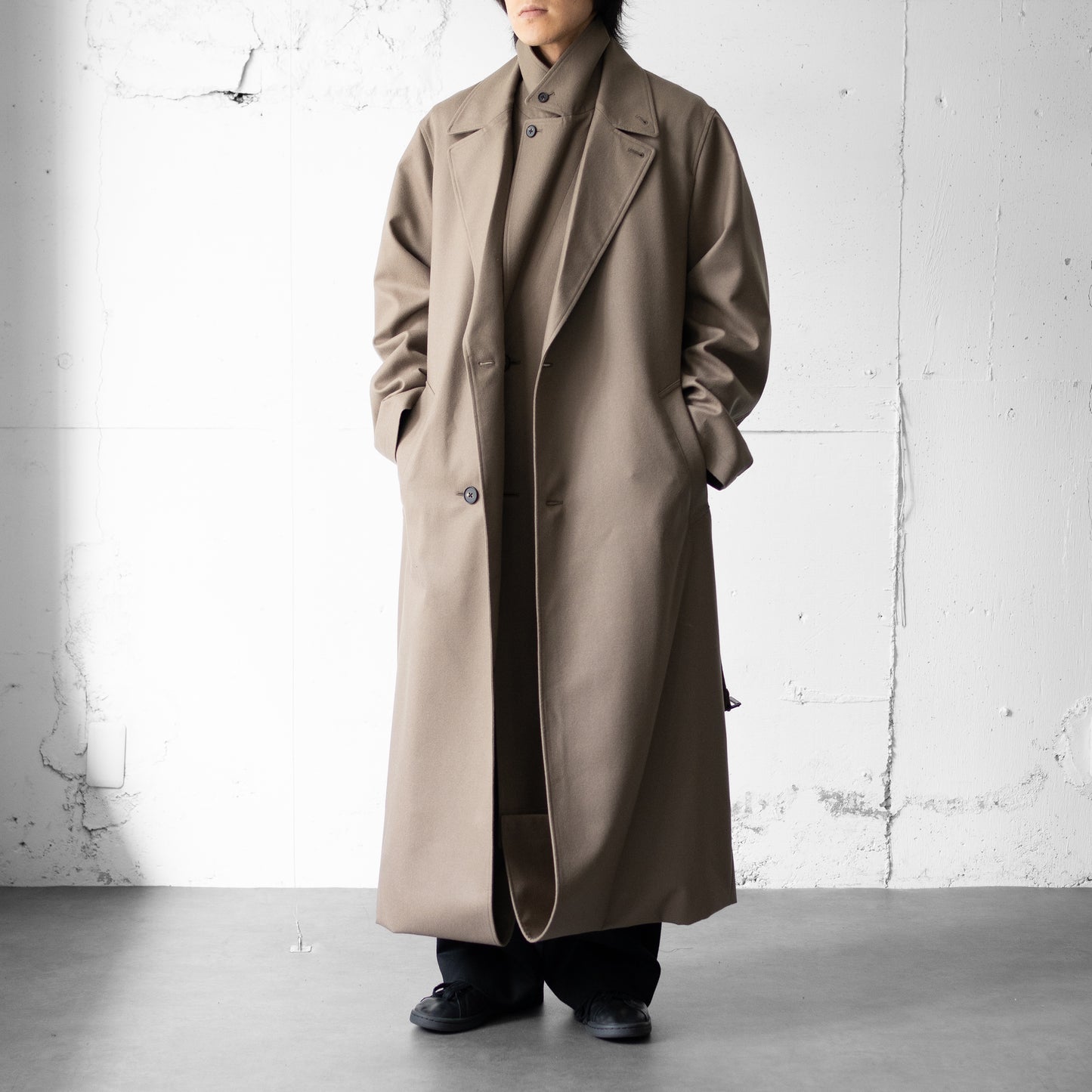 ssstein/ OVERSIZED DOCKING DOUBLE BREASTED COAT "DARK BEIGE"