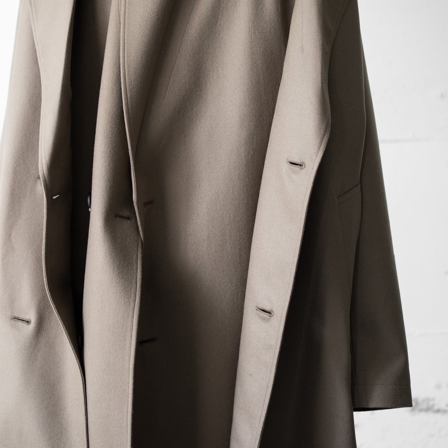 ssstein/ OVERSIZED DOCKING DOUBLE BREASTED COAT "DARK BEIGE"