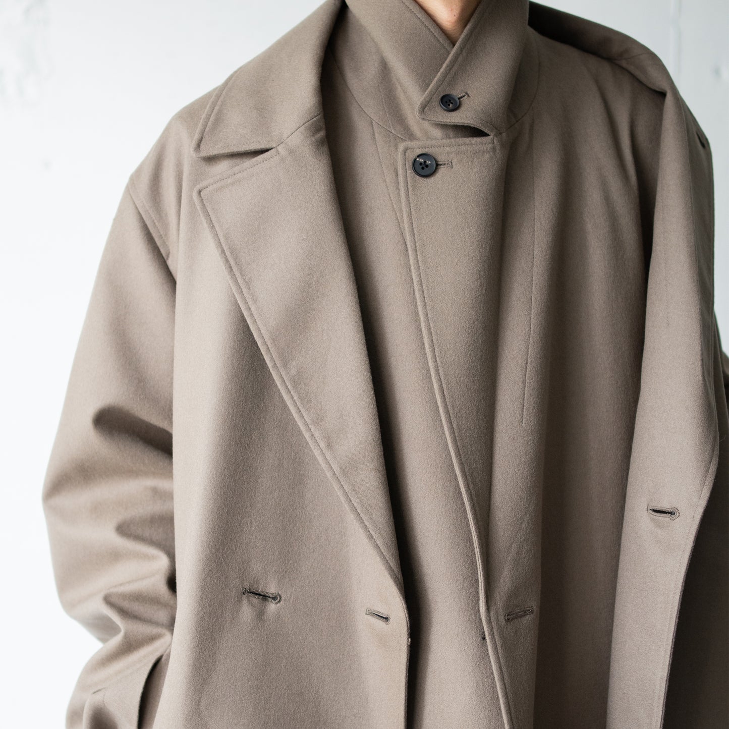 ssstein/ OVERSIZED DOCKING DOUBLE BREASTED COAT "DARK BEIGE"