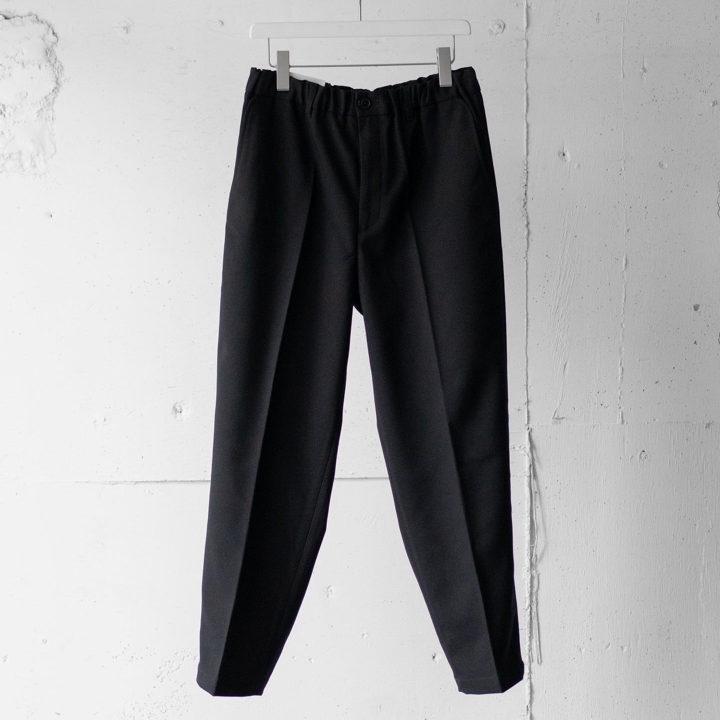 FARAH/ Easy Tapered Pants" "Black"