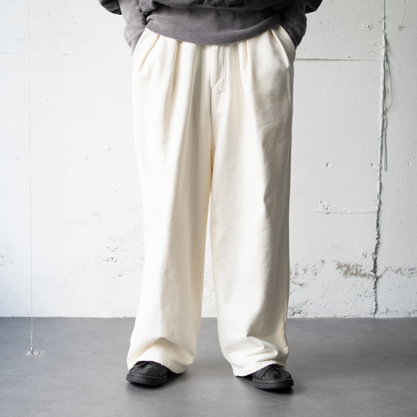 ANCELLM / TUCK SWEAT PANTS "WHITE"