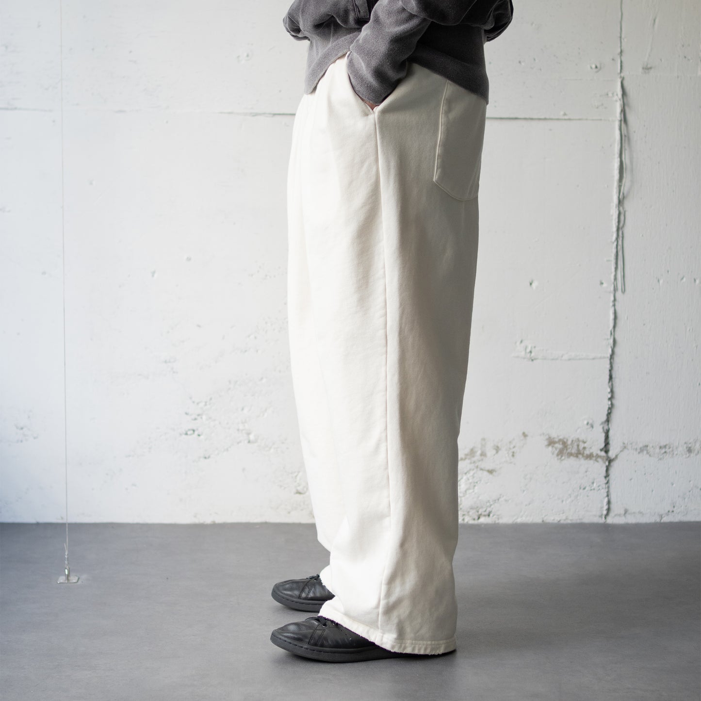 ANCELLM / TUCK SWEAT PANTS "WHITE"