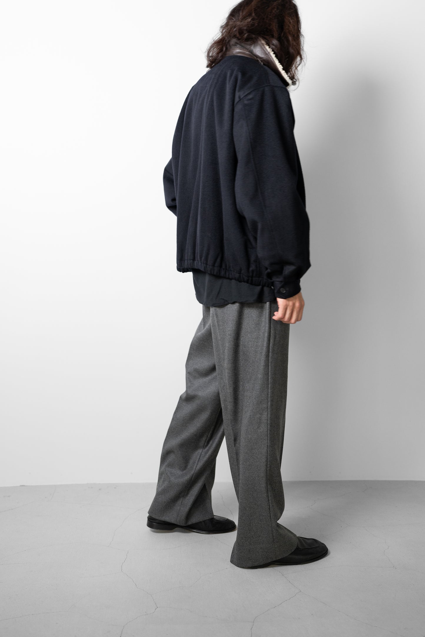 ssstein/ COMPRESSED FLANNEL LONG WIDE TROUSERS "DARK GREY"