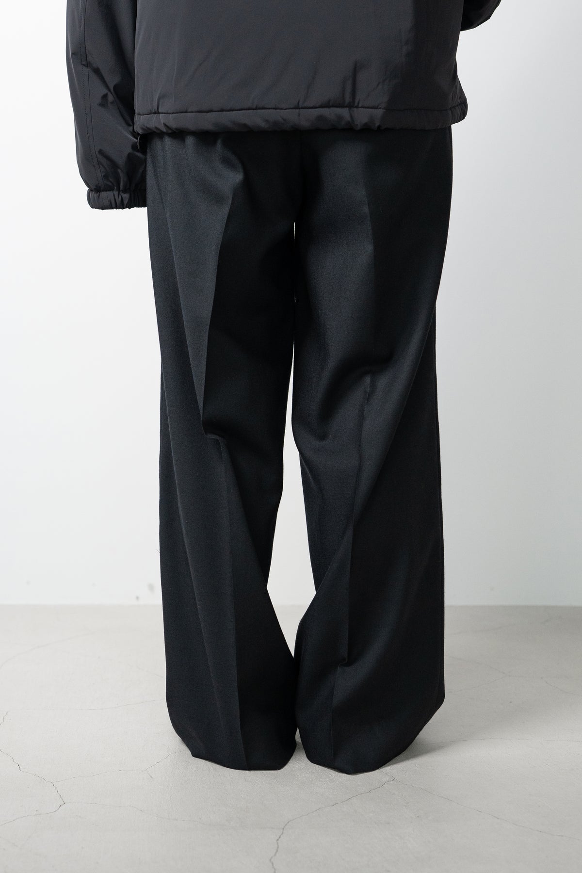 YOKE/ 3pleated Wide-leg Trousers "Black"