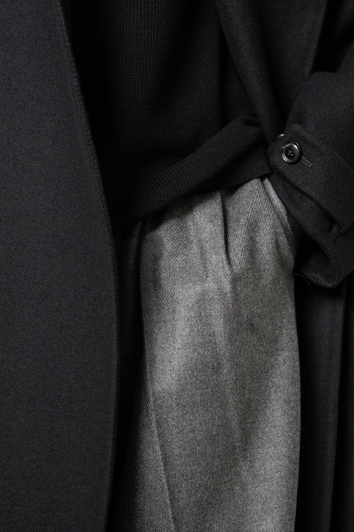 YOKE/ Wool Cashmere Double Breasted Rever Coat "BLACK"