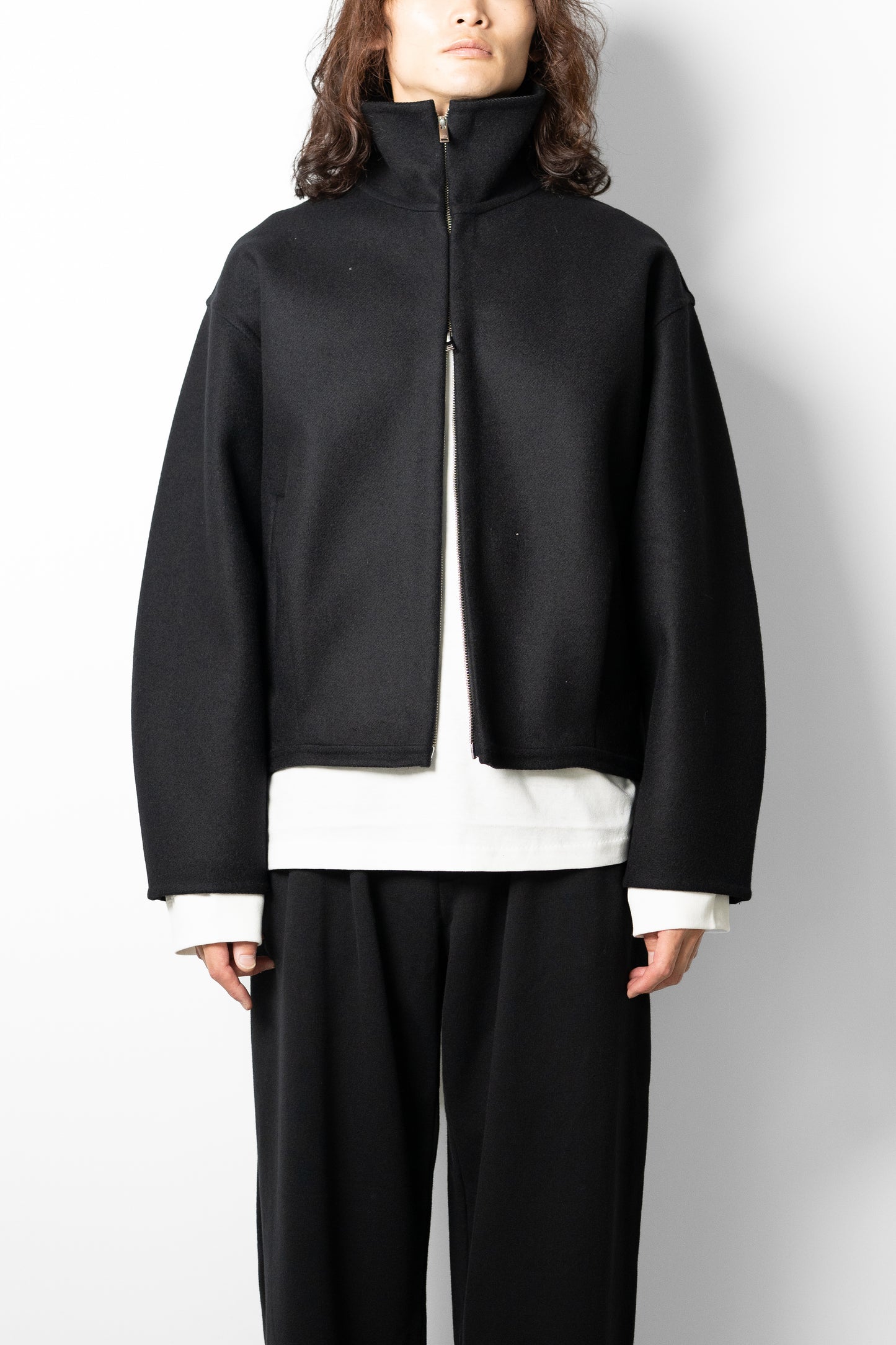 YOKE/ Wool Cashmere Balloon Silhouette Blouson "BLACK"