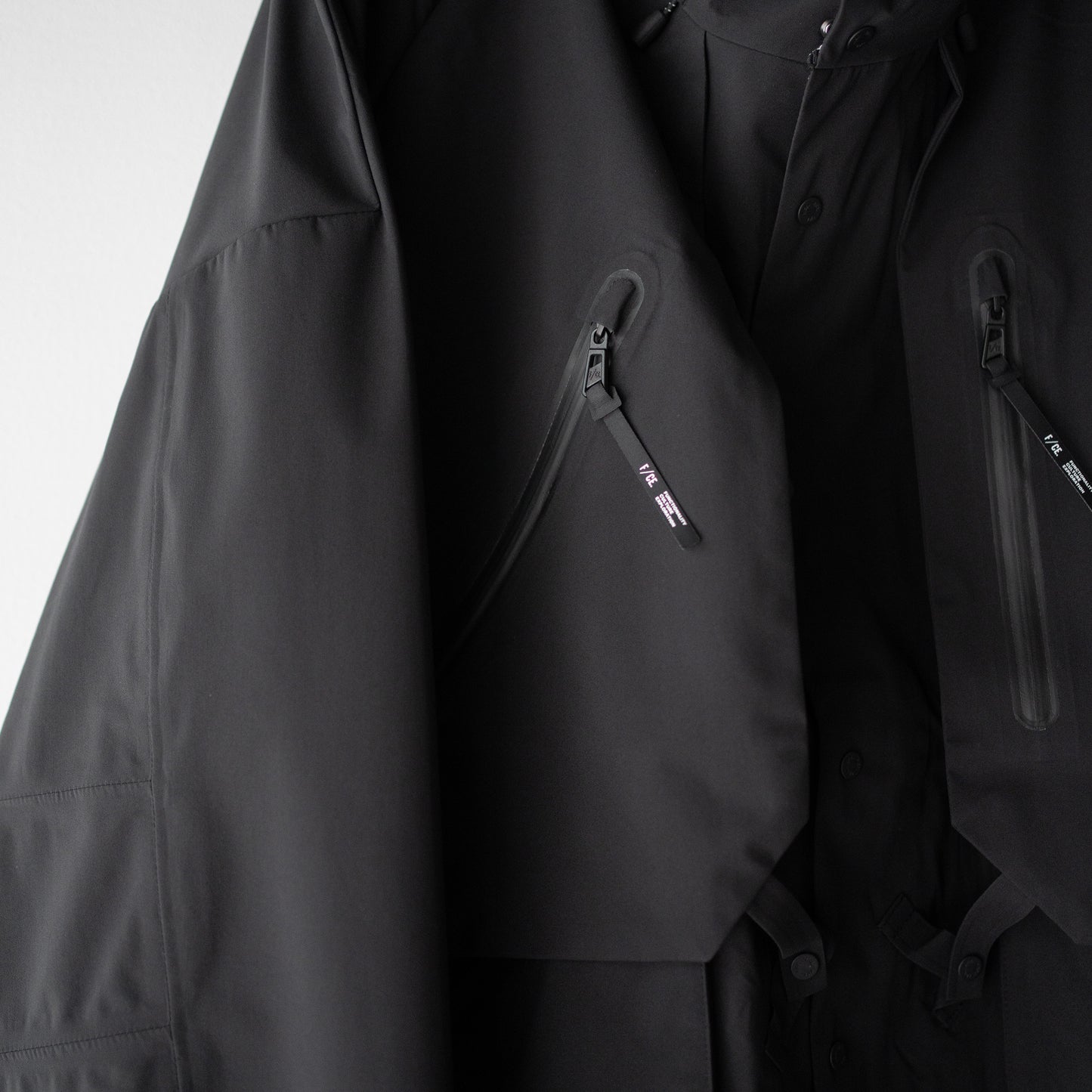 F/CE. /  PERTEX ALL-WEATHER MOUNTAIN SHELL "Black"