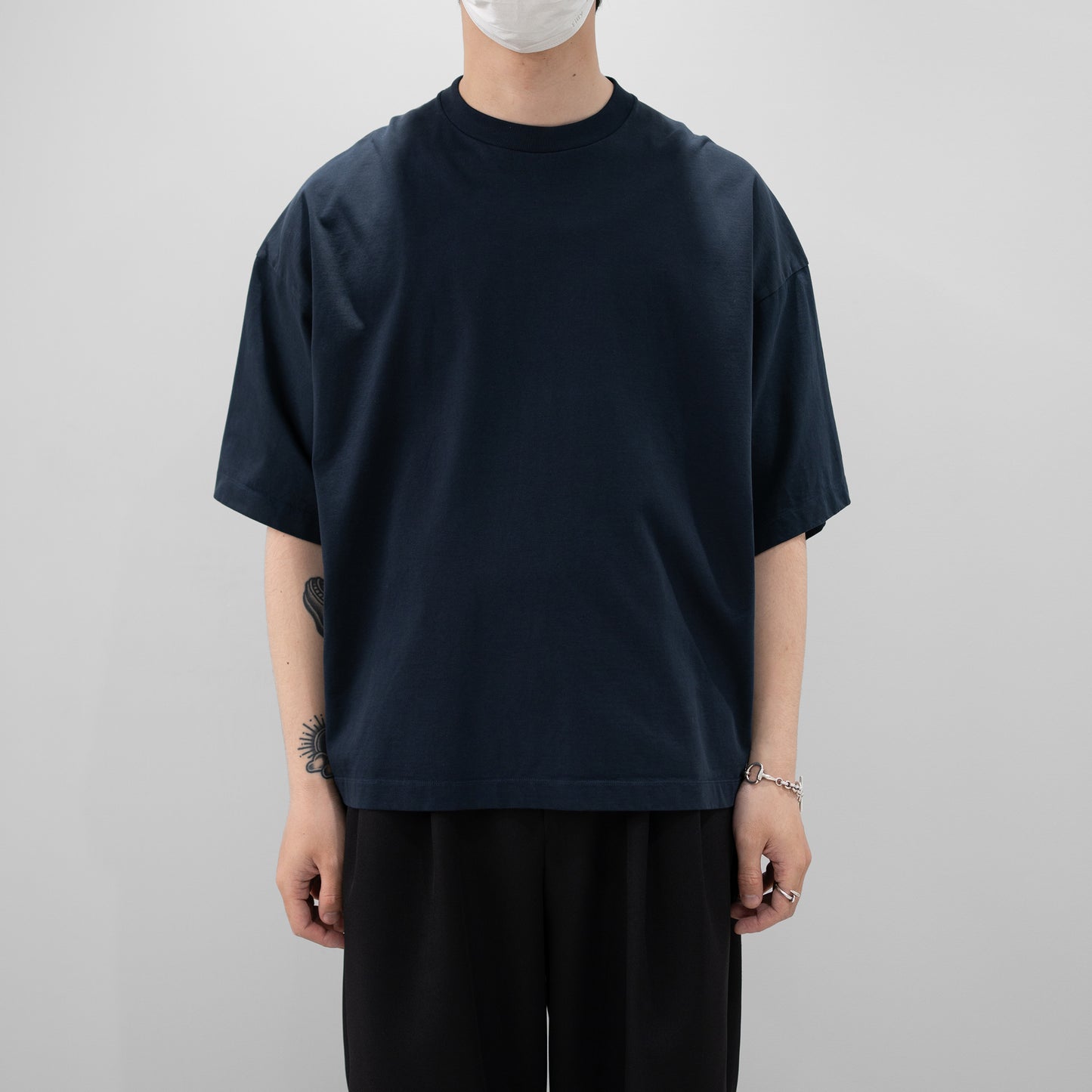 ROTOL/ TWIST SHORT SLEEVE TEE "NAVY"