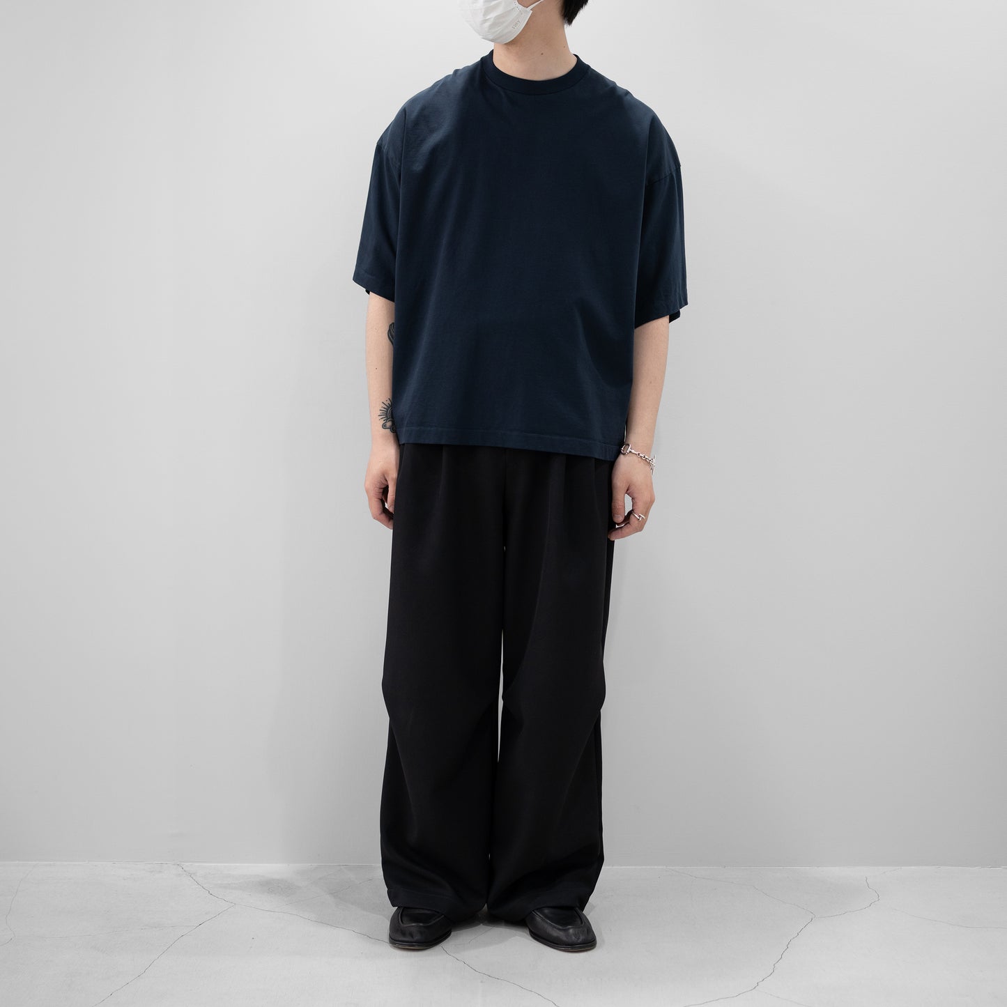 ROTOL/ TWIST SHORT SLEEVE TEE "NAVY"