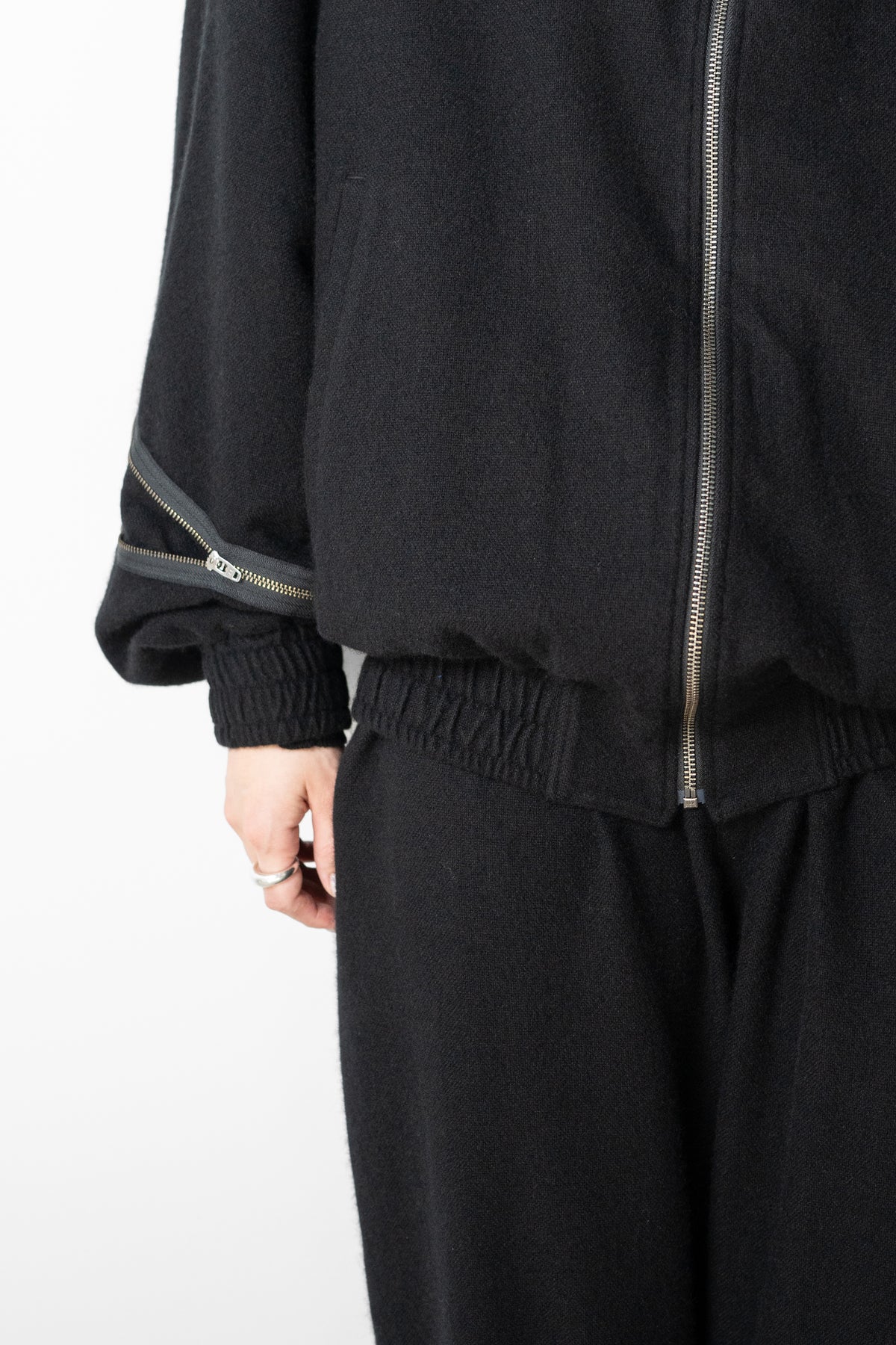barbell object / zipper ma-1 "black"