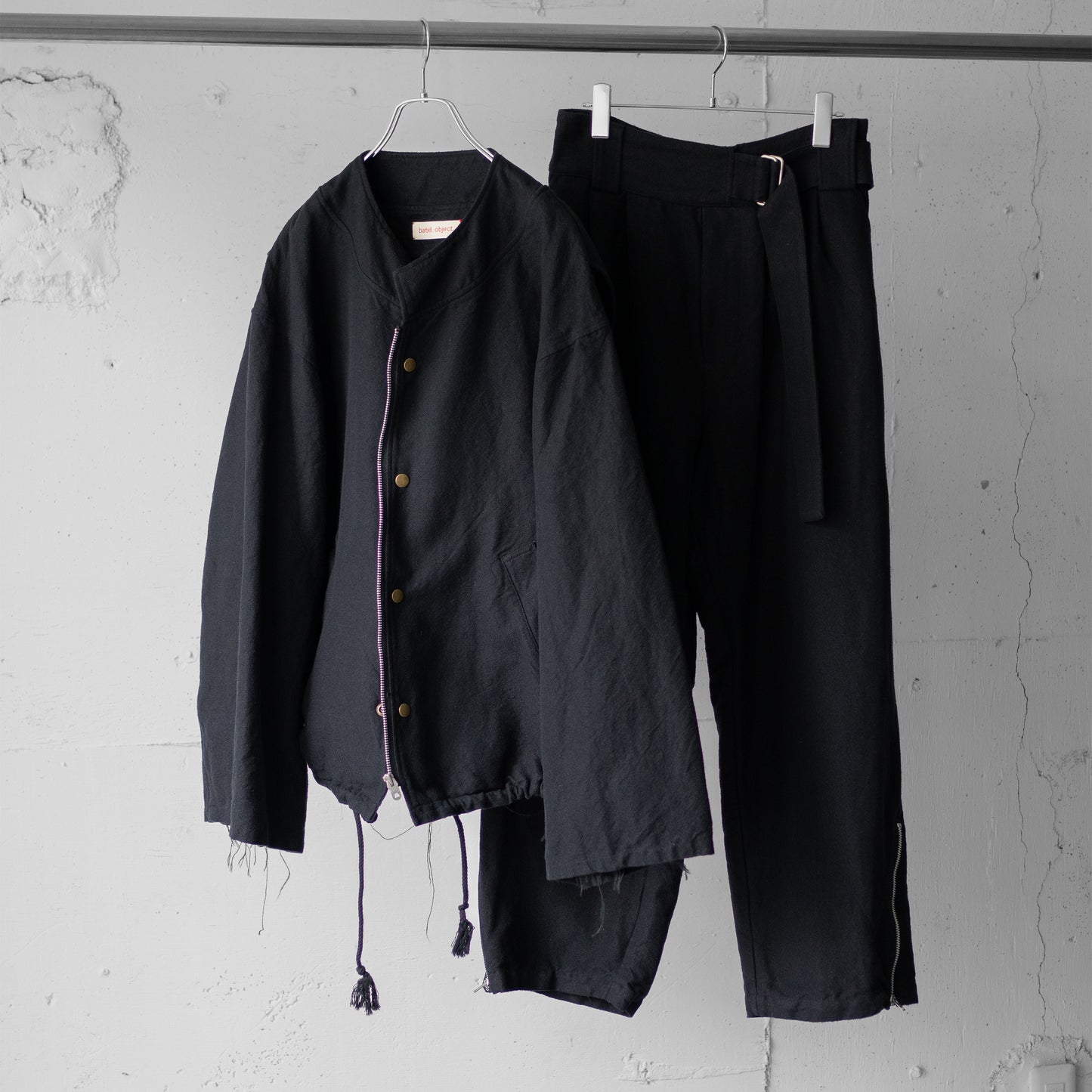 barbell object / sc jkt "black"