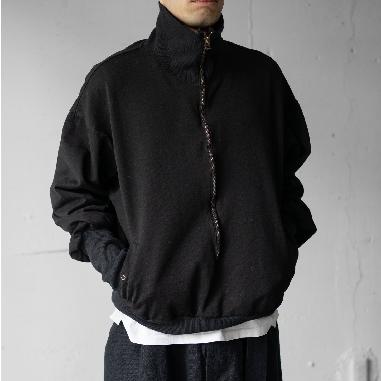 barbell object / zip sweat "black"