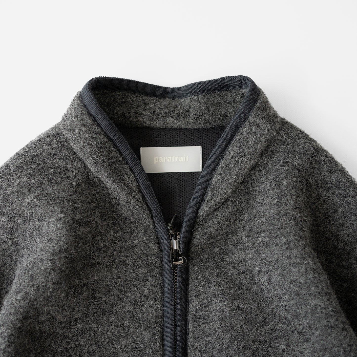 paratrait/ ZIP UP TYROL JKT "CHARCOAL"