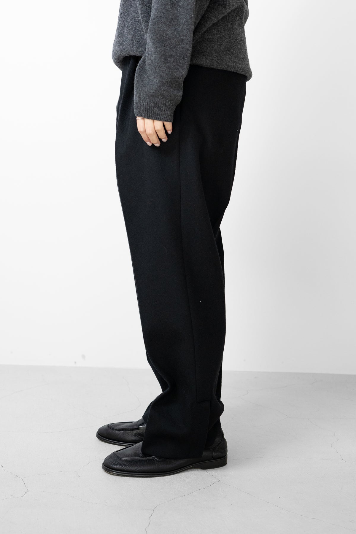 Blanc YM/ Lamds Wool Trousers "BLACK"