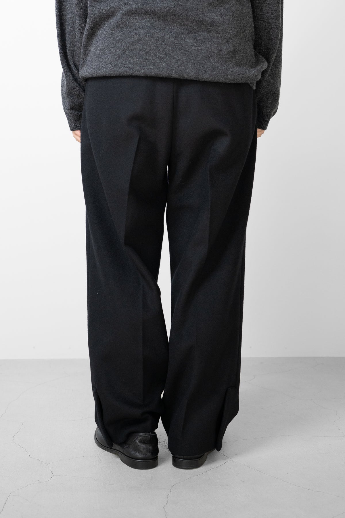 Blanc YM/ Lamds Wool Trousers "BLACK"