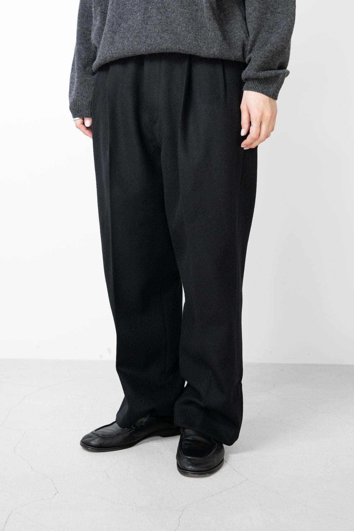 Blanc YM/ Lamds Wool Trousers "BLACK"