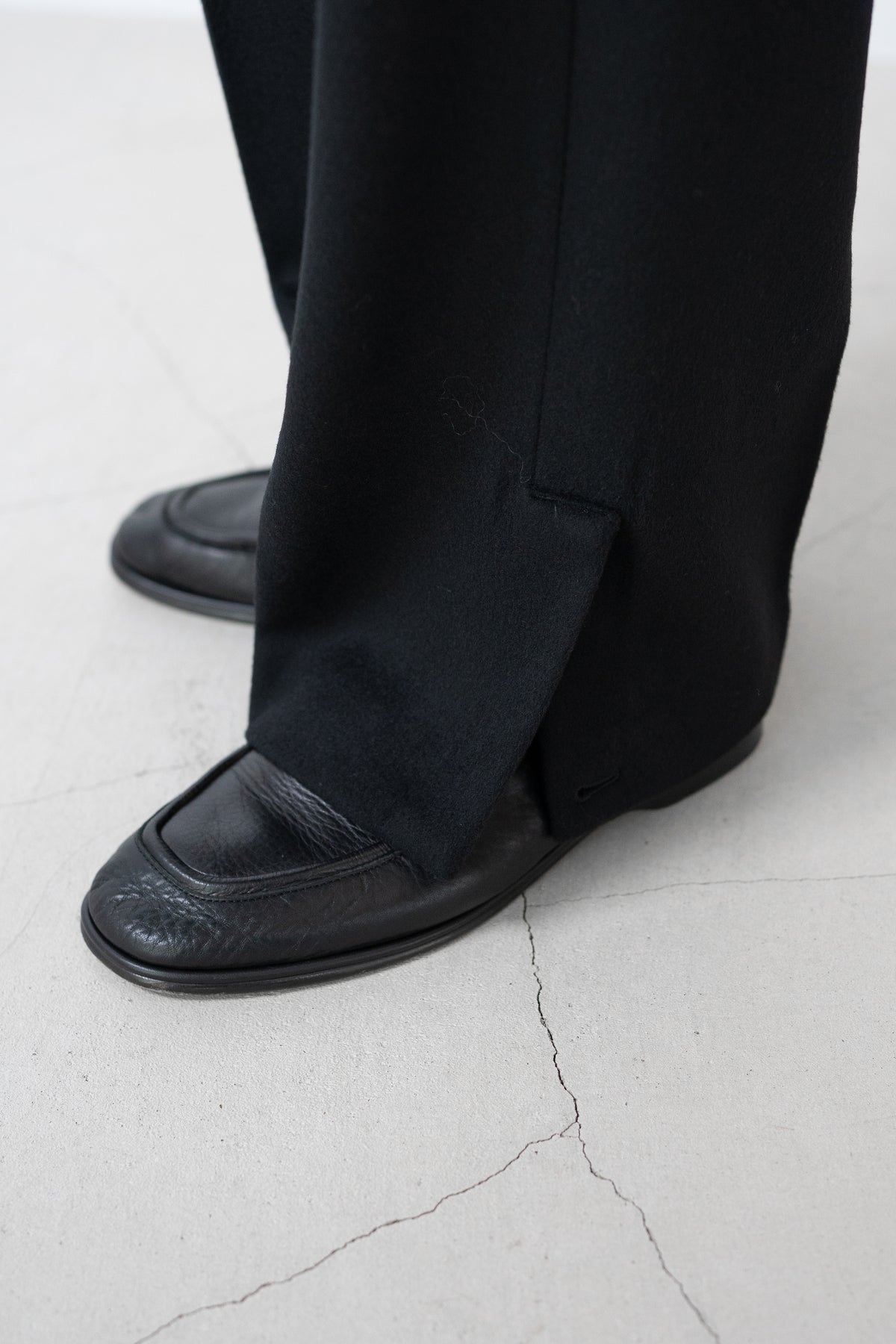 Blanc YM/ Lamds Wool Trousers "BLACK"