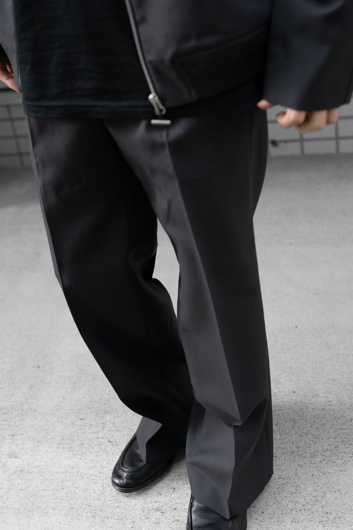 paratrait/ WOOL NONKE SLACKS "GRAY"
